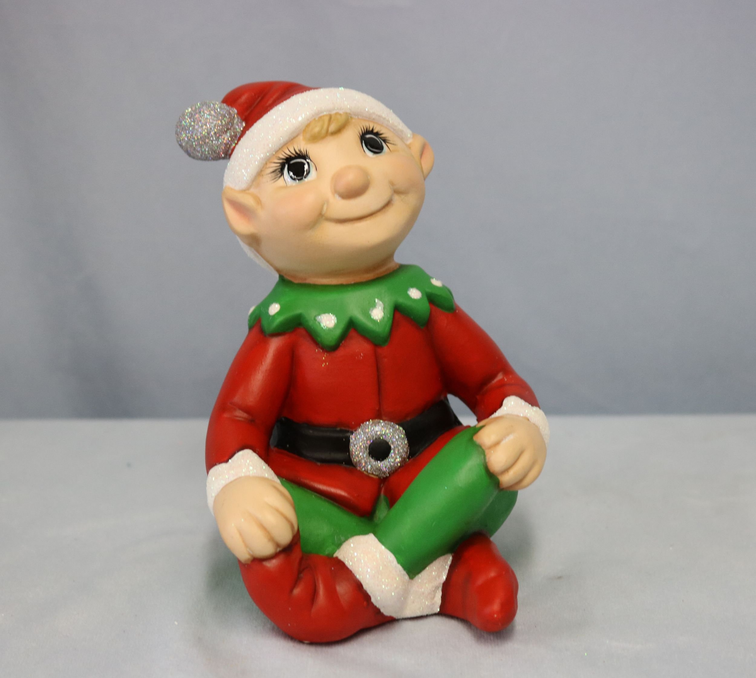 Elf Sitting 15.jpg