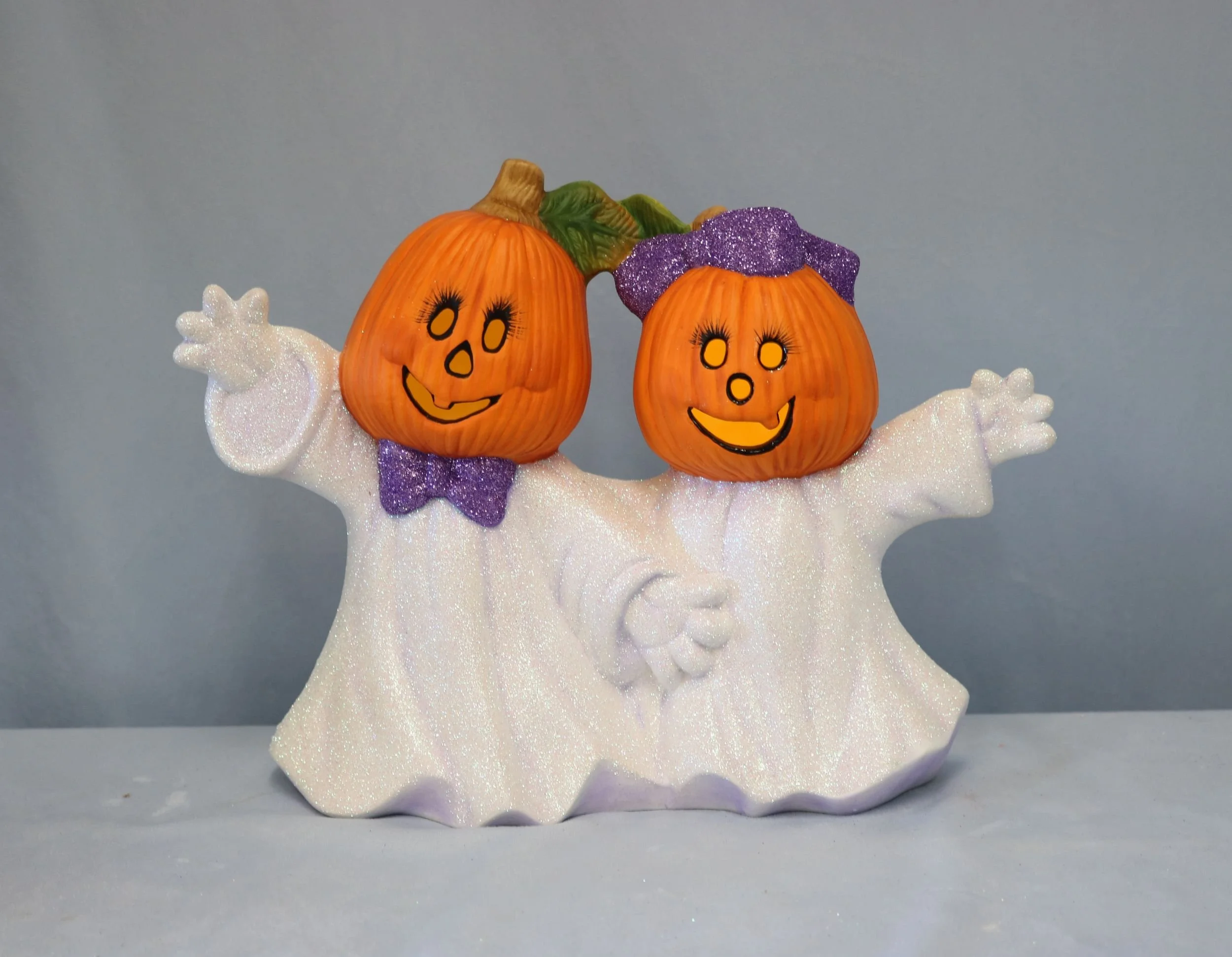 Jack o lantern ghosts 8.jpg