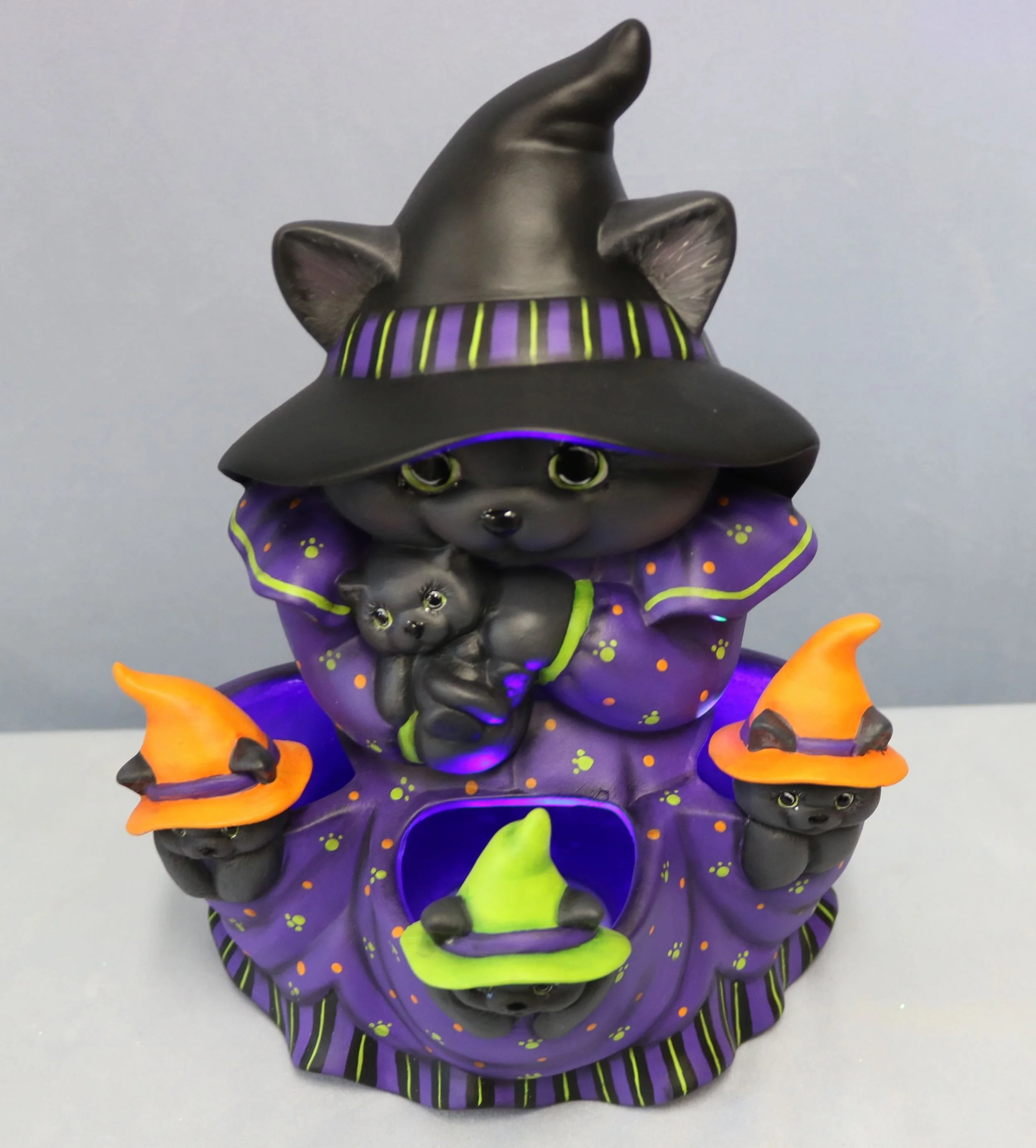 Mama Witch Cat with Kittens 2.jpg