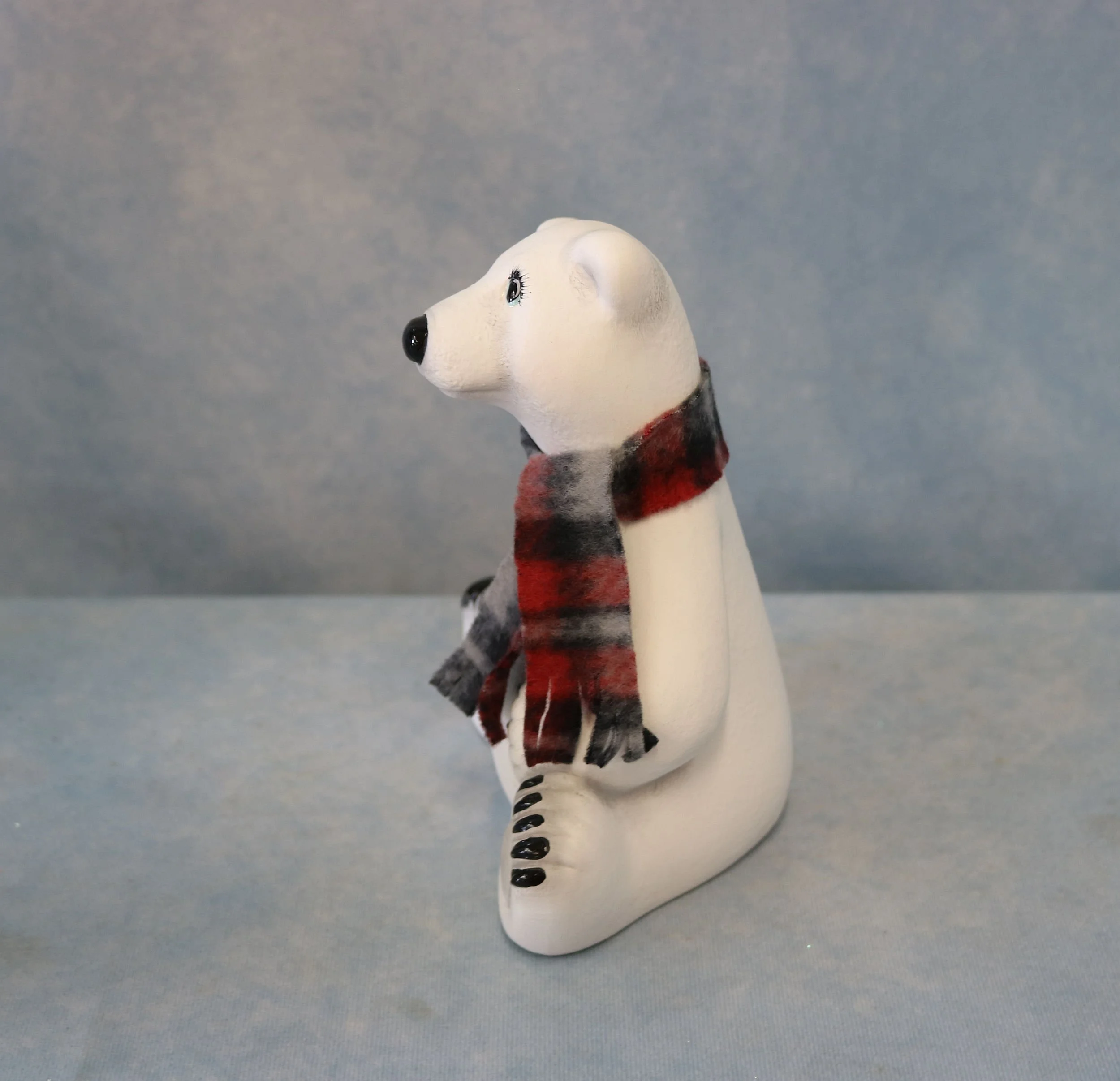 polar bear small sitting 4.jpg