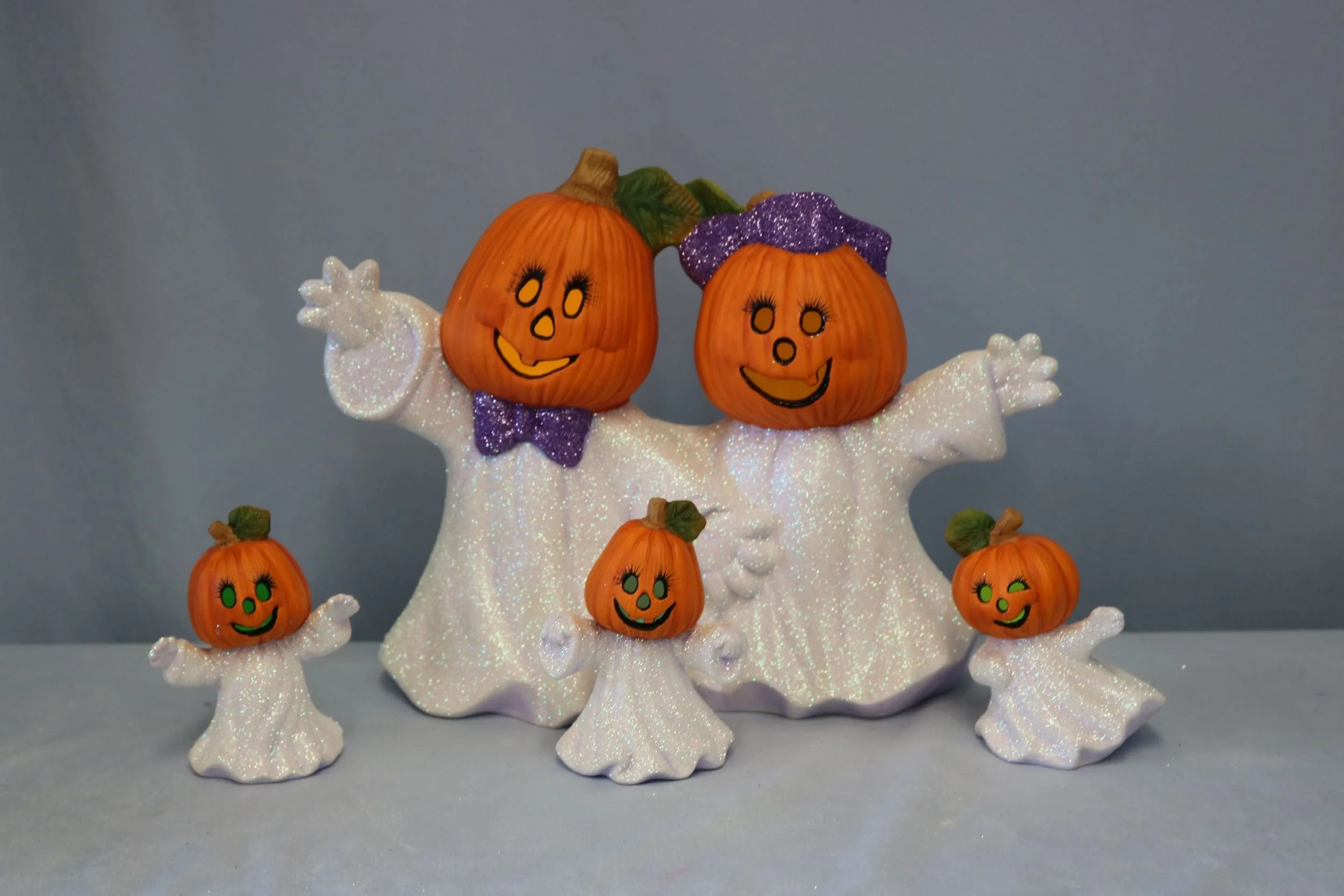 Jack o lantern ghosts 4.jpg