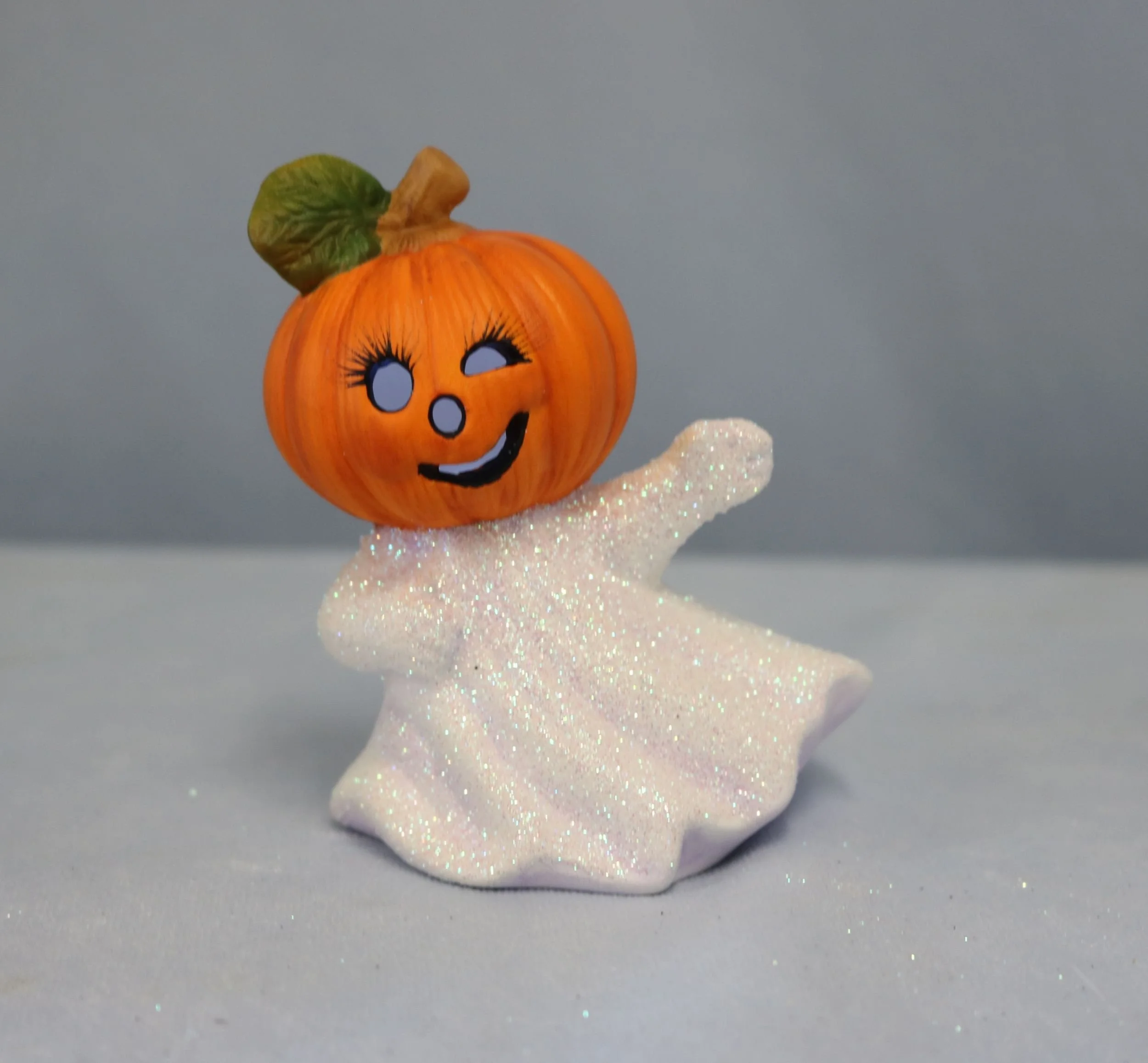 Jack o lantern ghosts 22.jpg