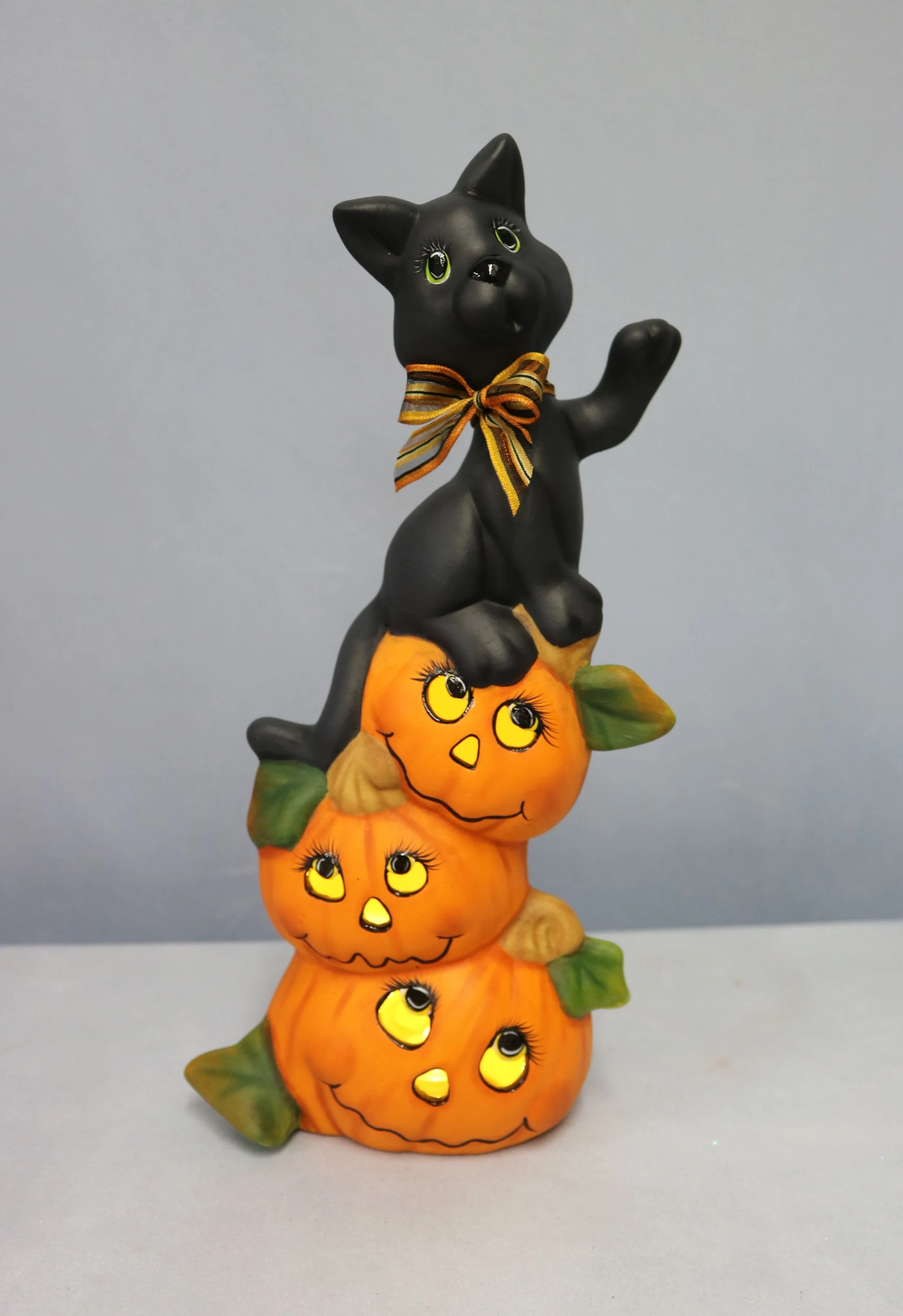 Cat on Pumpkin Stack 12.jpg