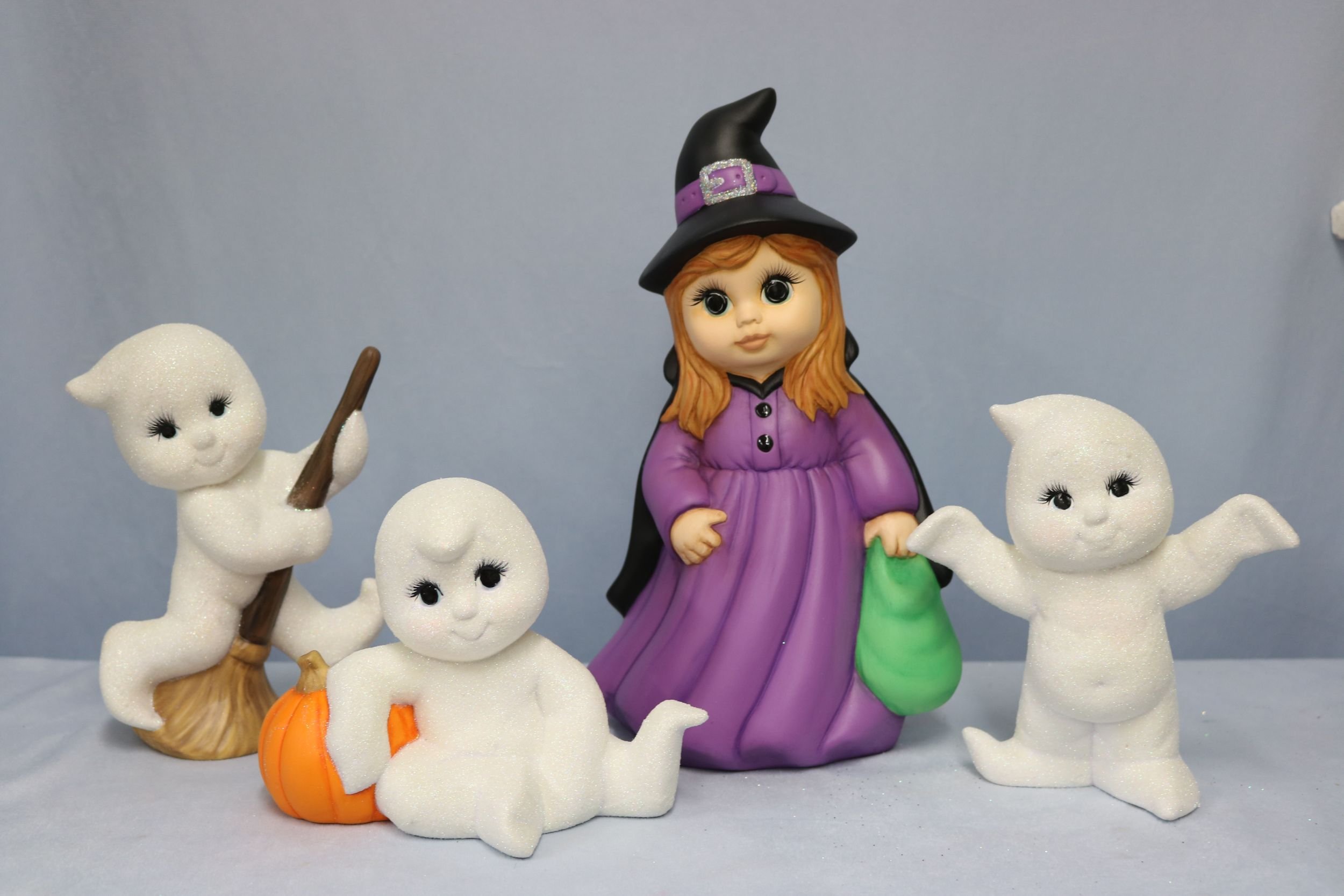 ghosts sparkly 33.jpg