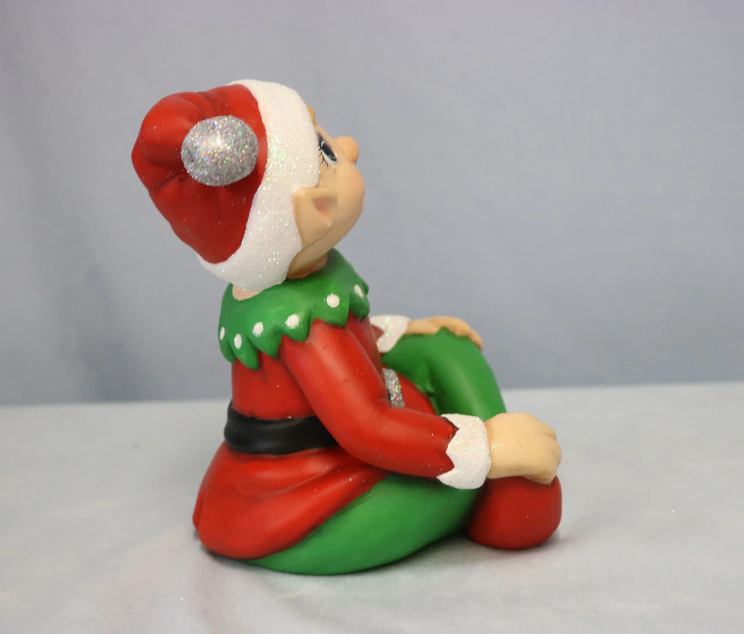 Elf Sitting 13.jpg