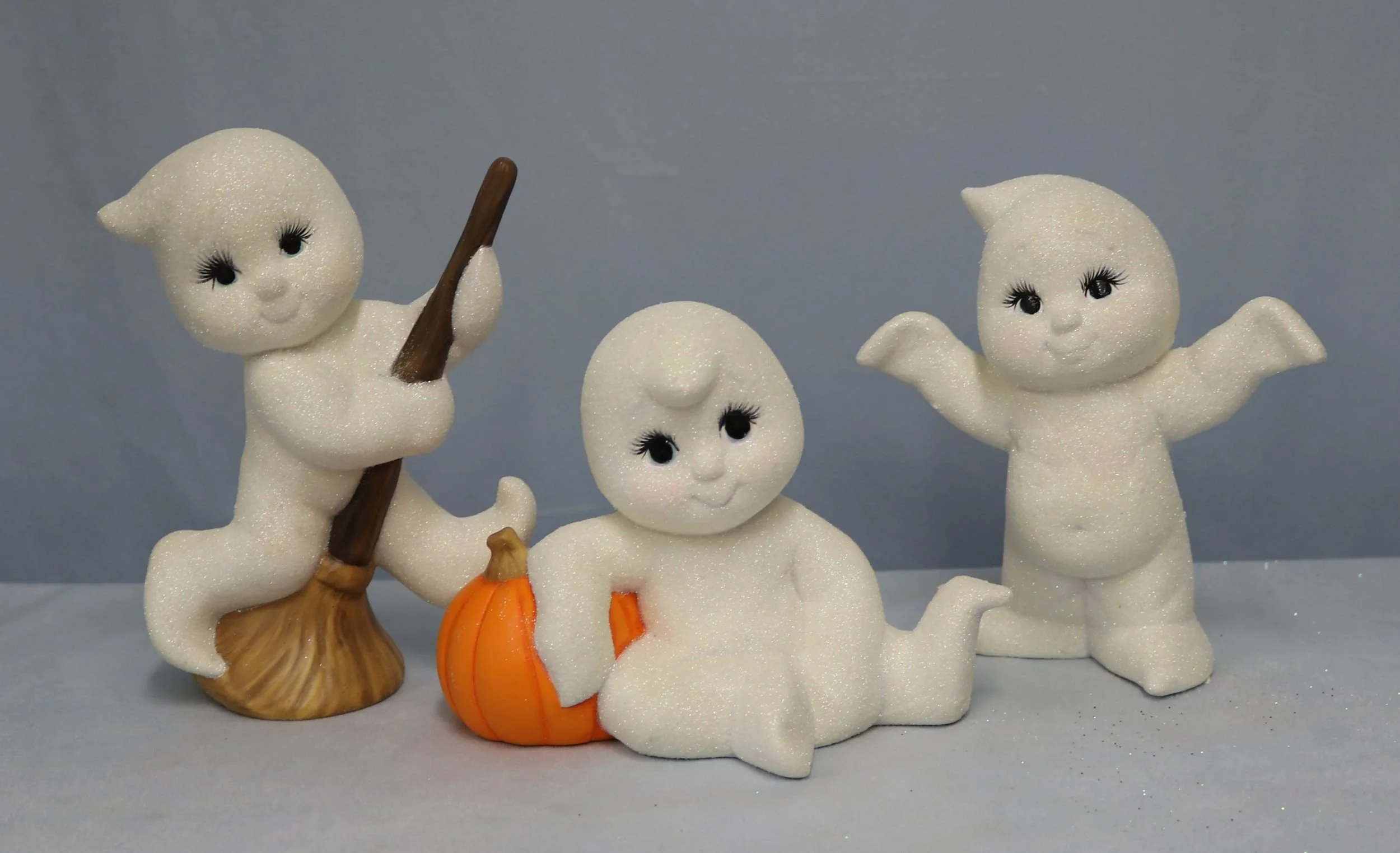 ghosts sparkly 22.jpg
