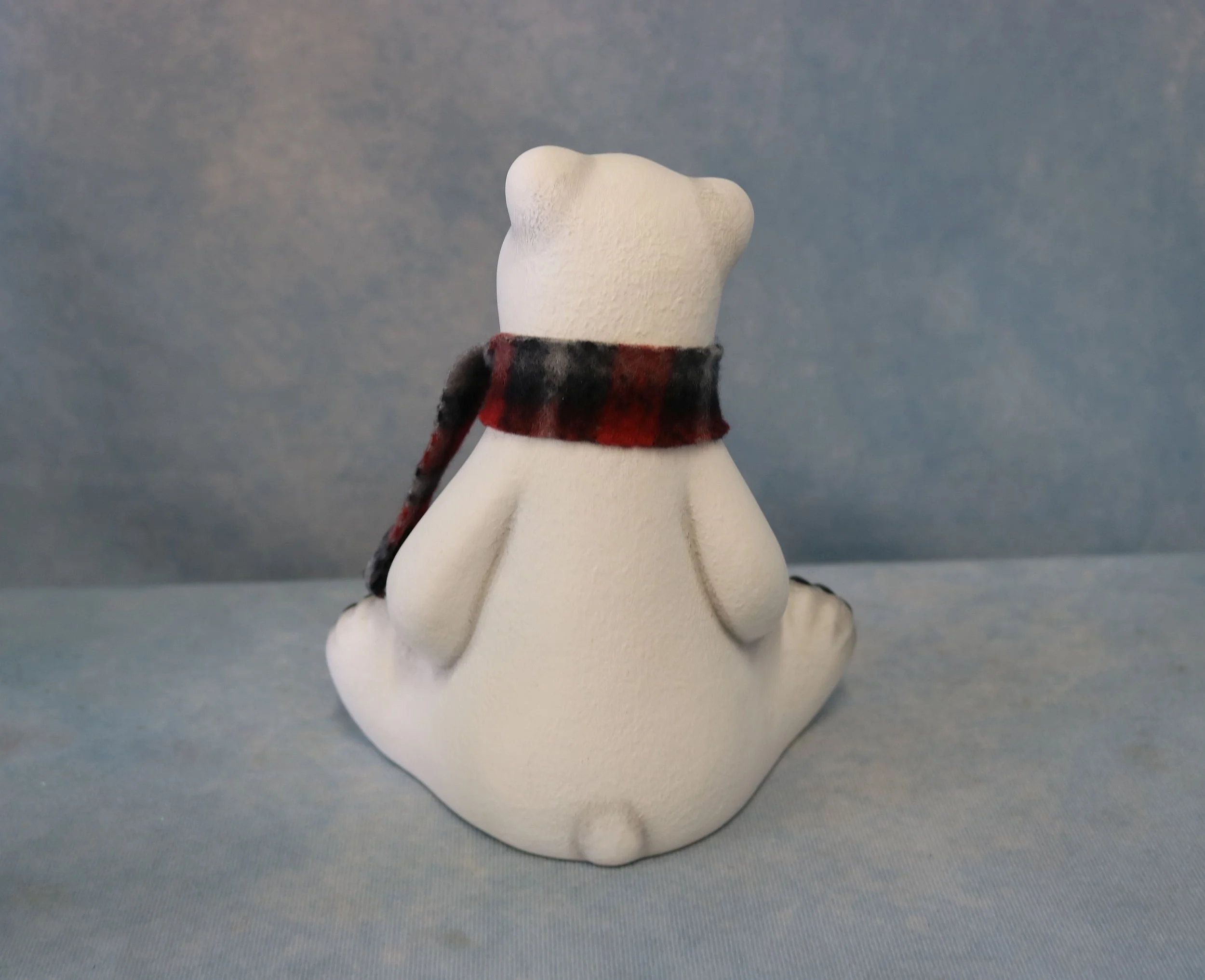 polar bear small sitting 5.jpg