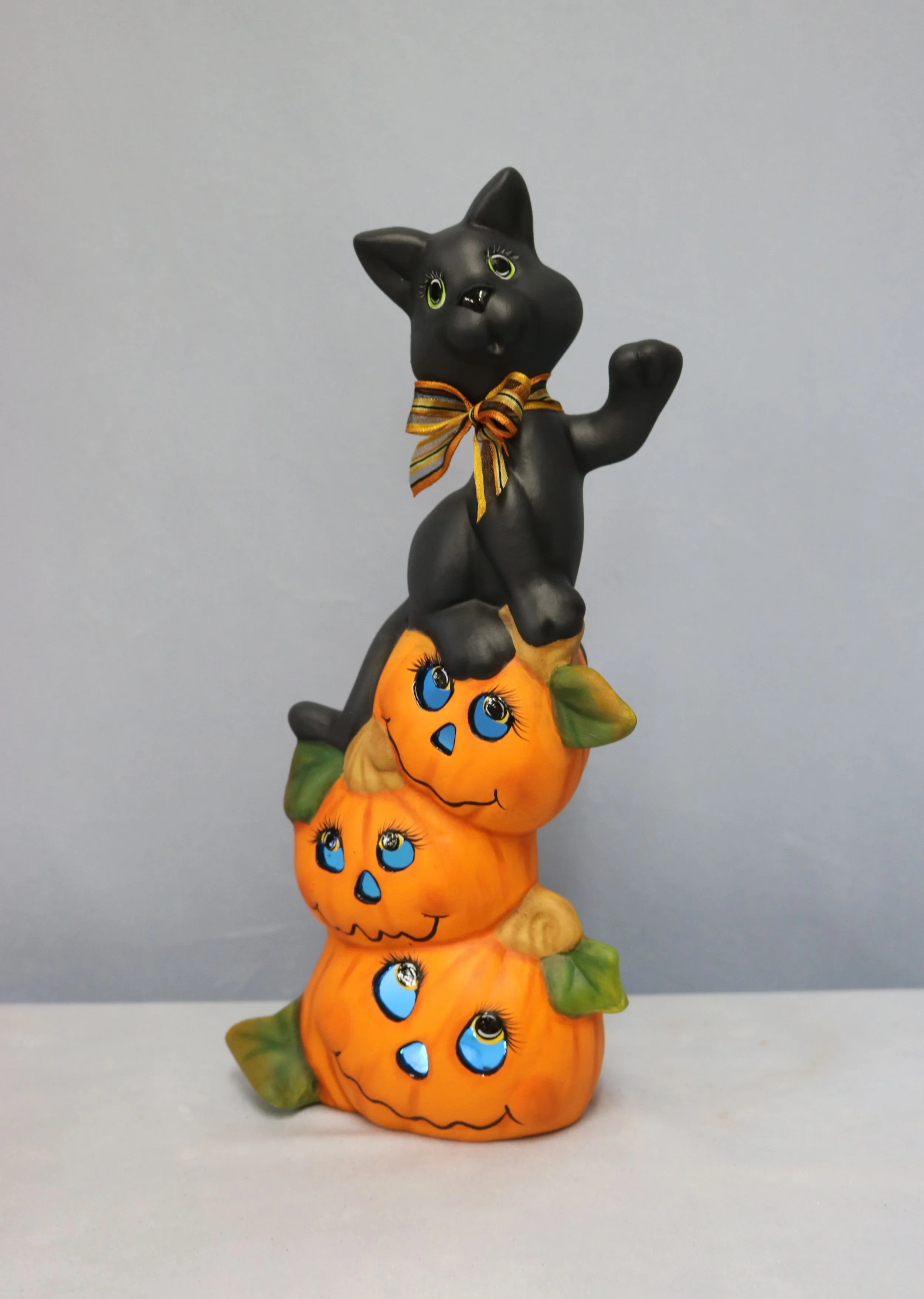 Cat on Pumpkin Stack 4.jpg