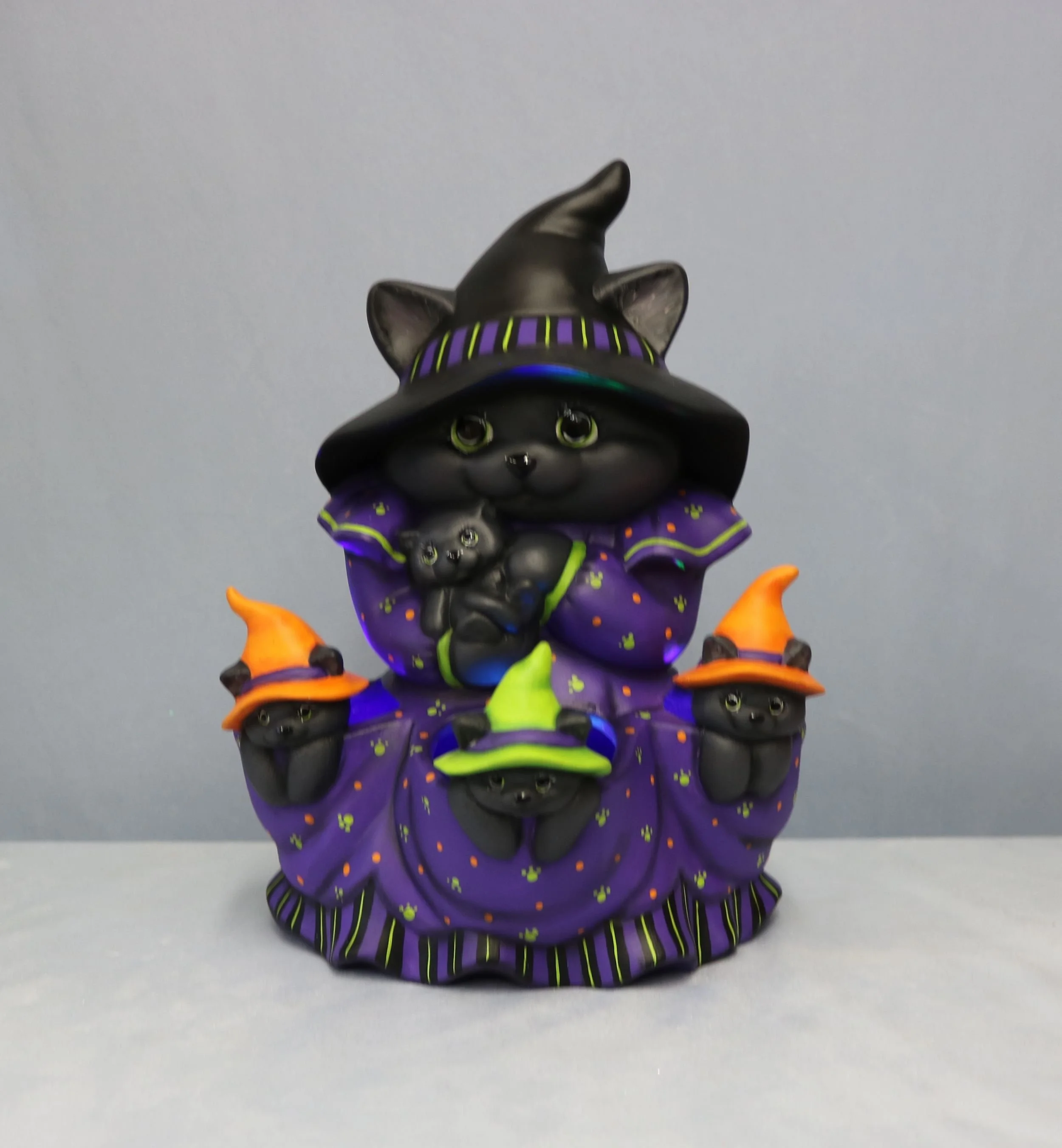 Mama Witch Cat with Kittens 3.jpg