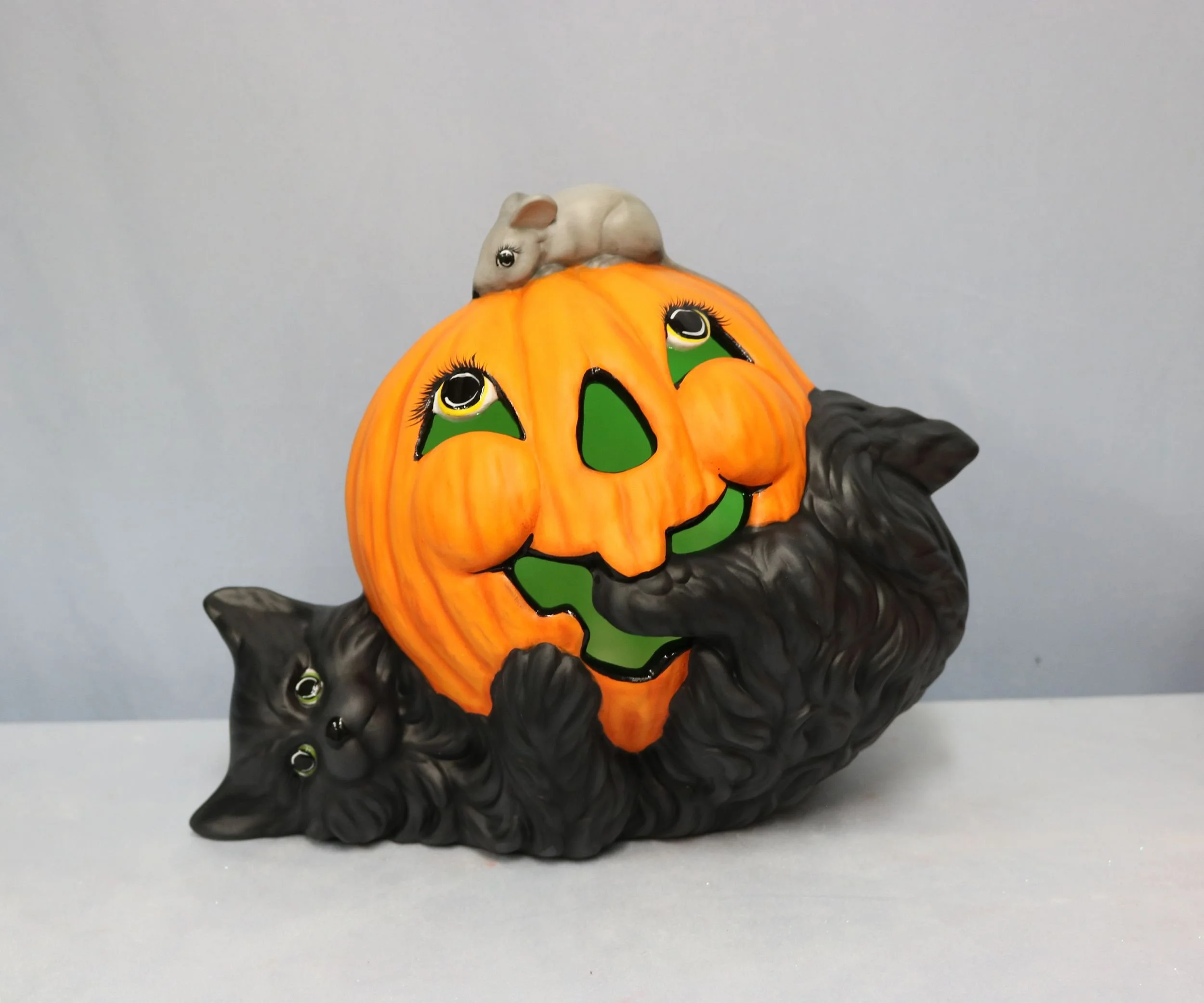 cat with Jack O lantern on back 4.jpg