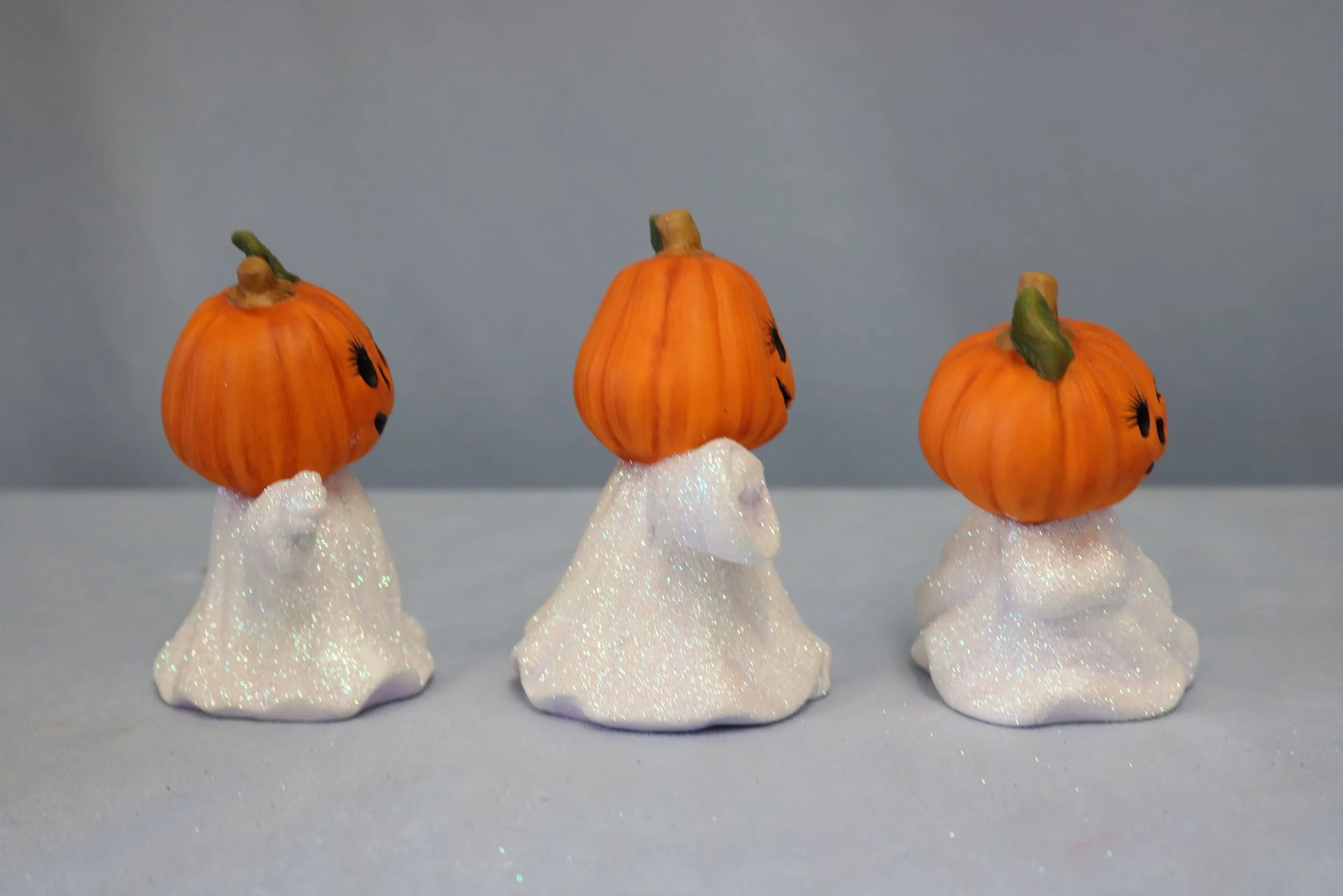 Jack o lantern ghosts 19.jpg