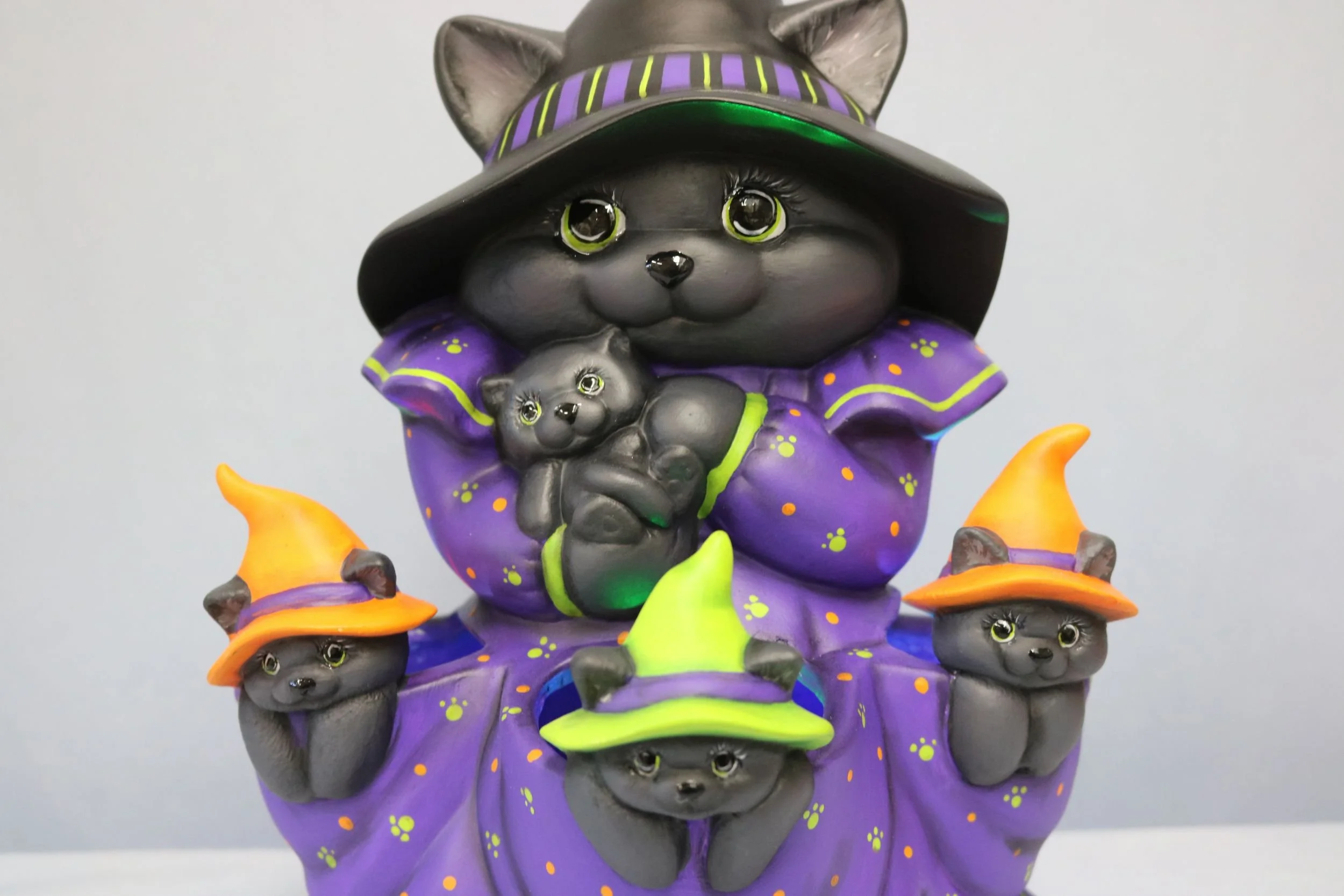 Mama Witch Cat with Kittens 11.jpg