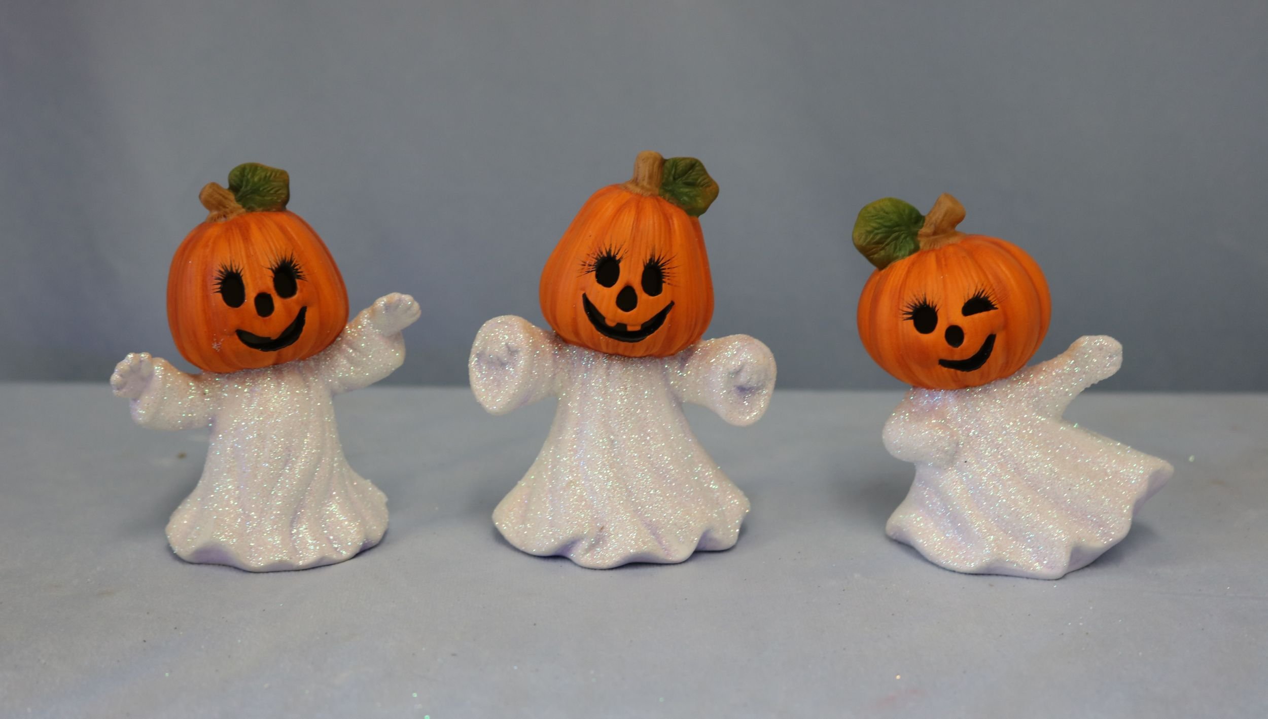 Jack o lantern ghosts 16.jpg