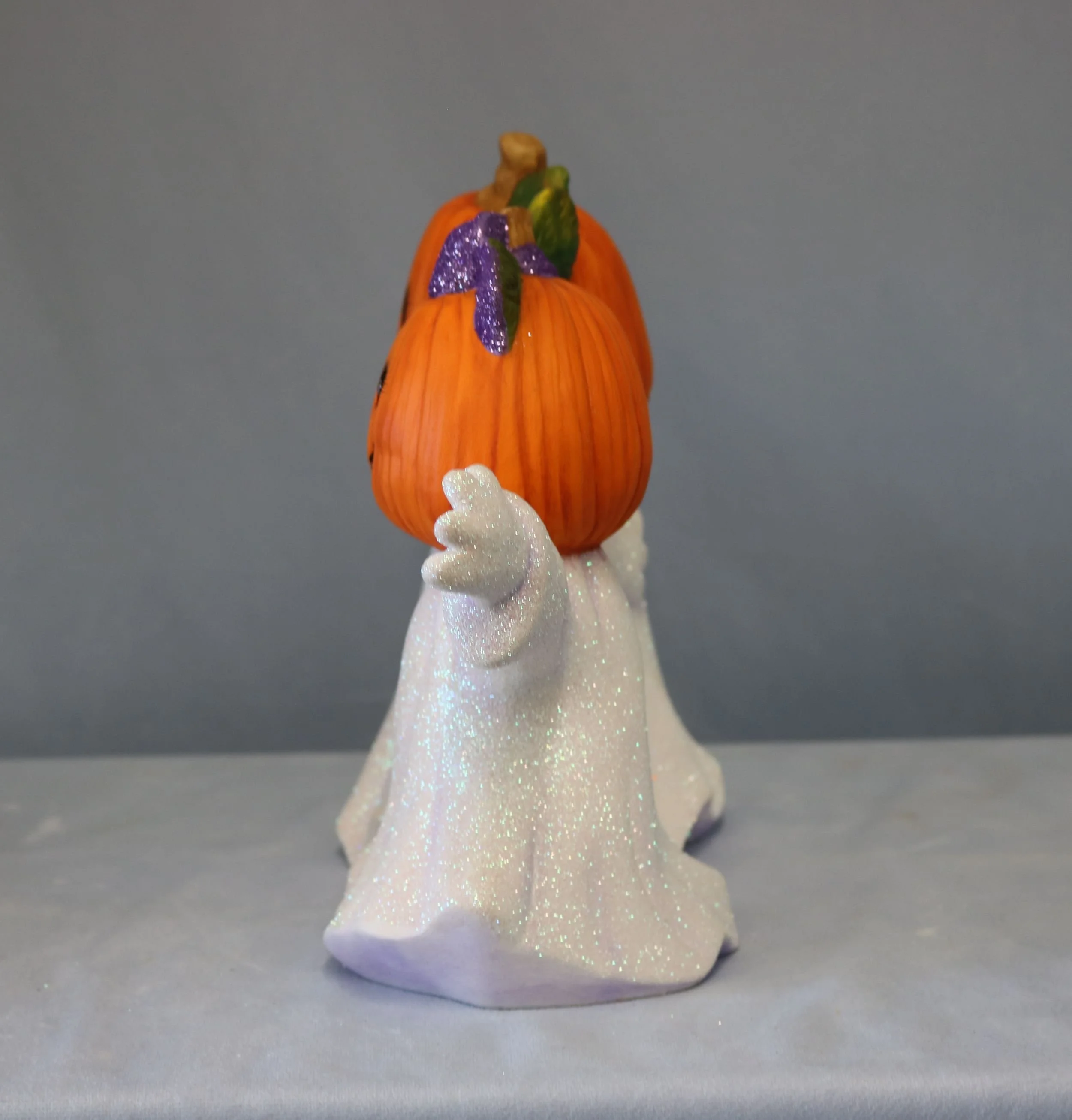 Jack o lantern ghosts 11.jpg