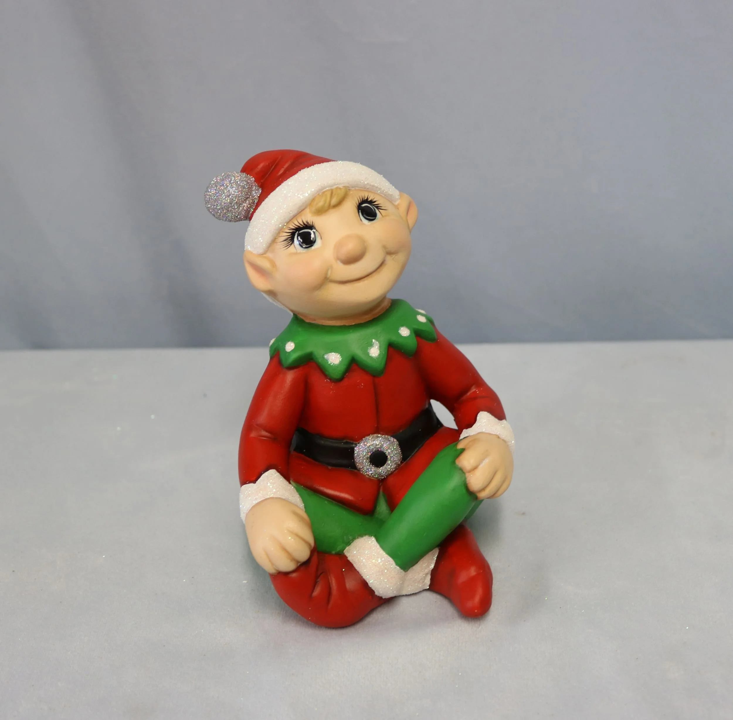 Elf Sitting 7.jpg
