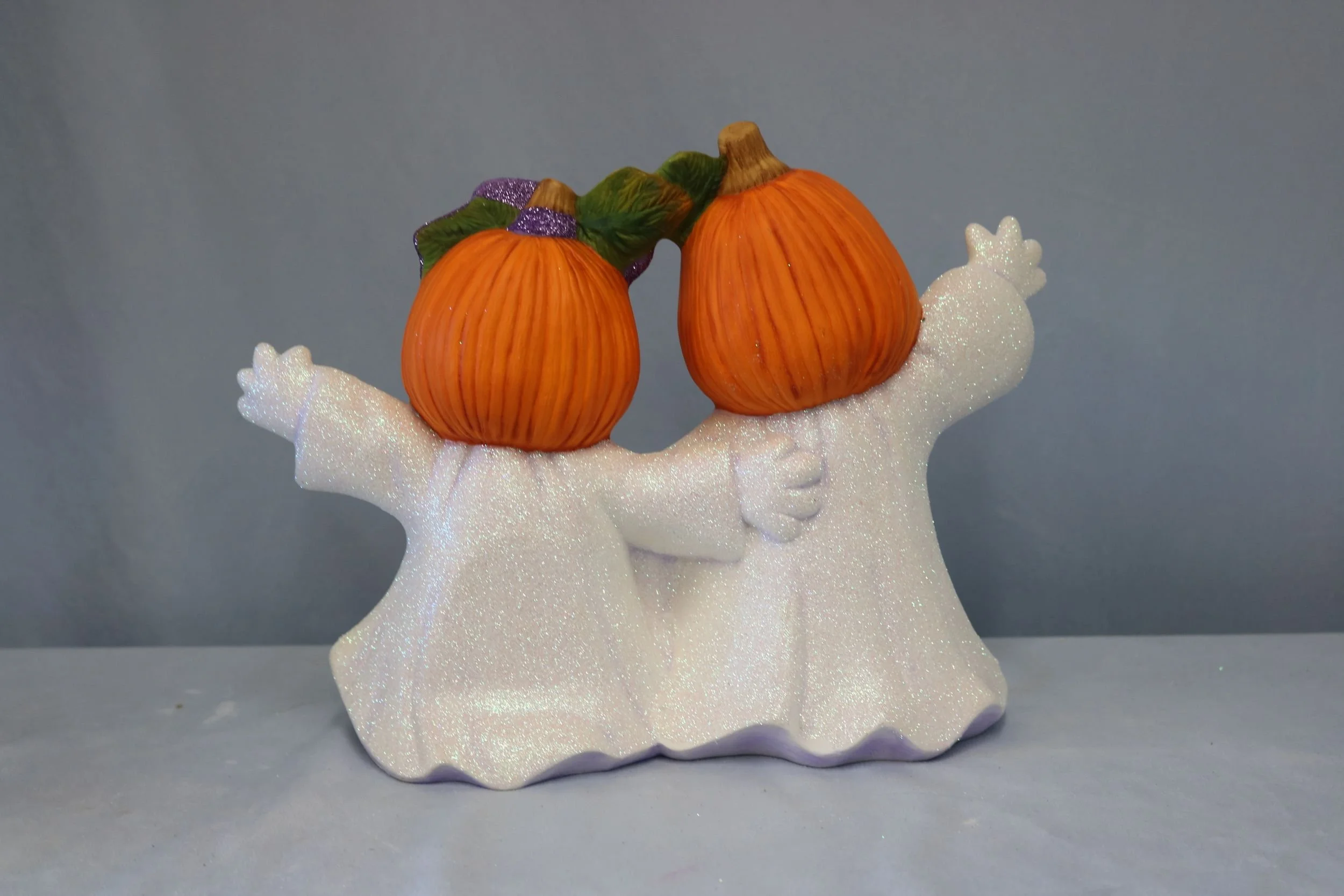 Jack o lantern ghosts 12.jpg
