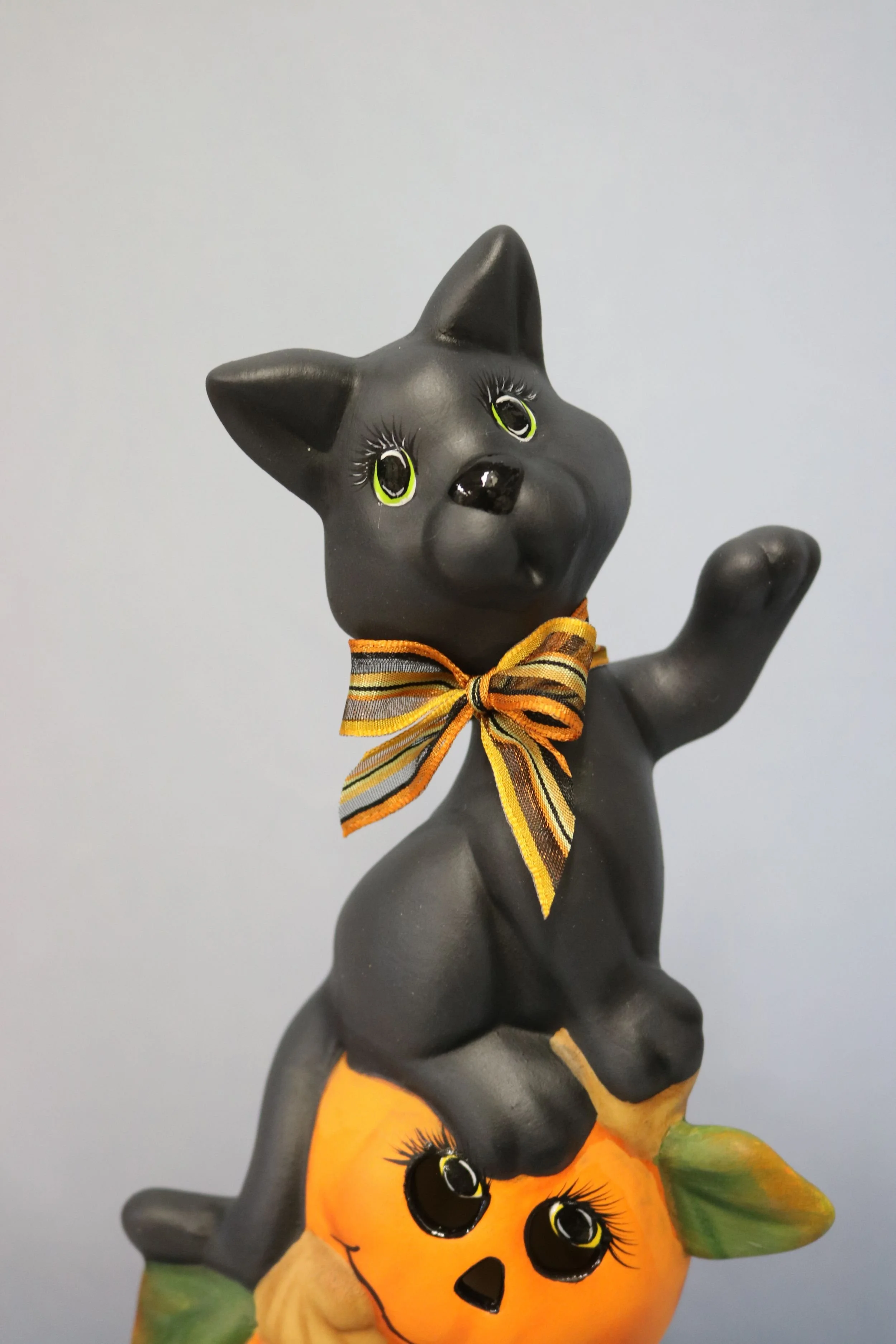 Cat on Pumpkin Stack 15.jpg