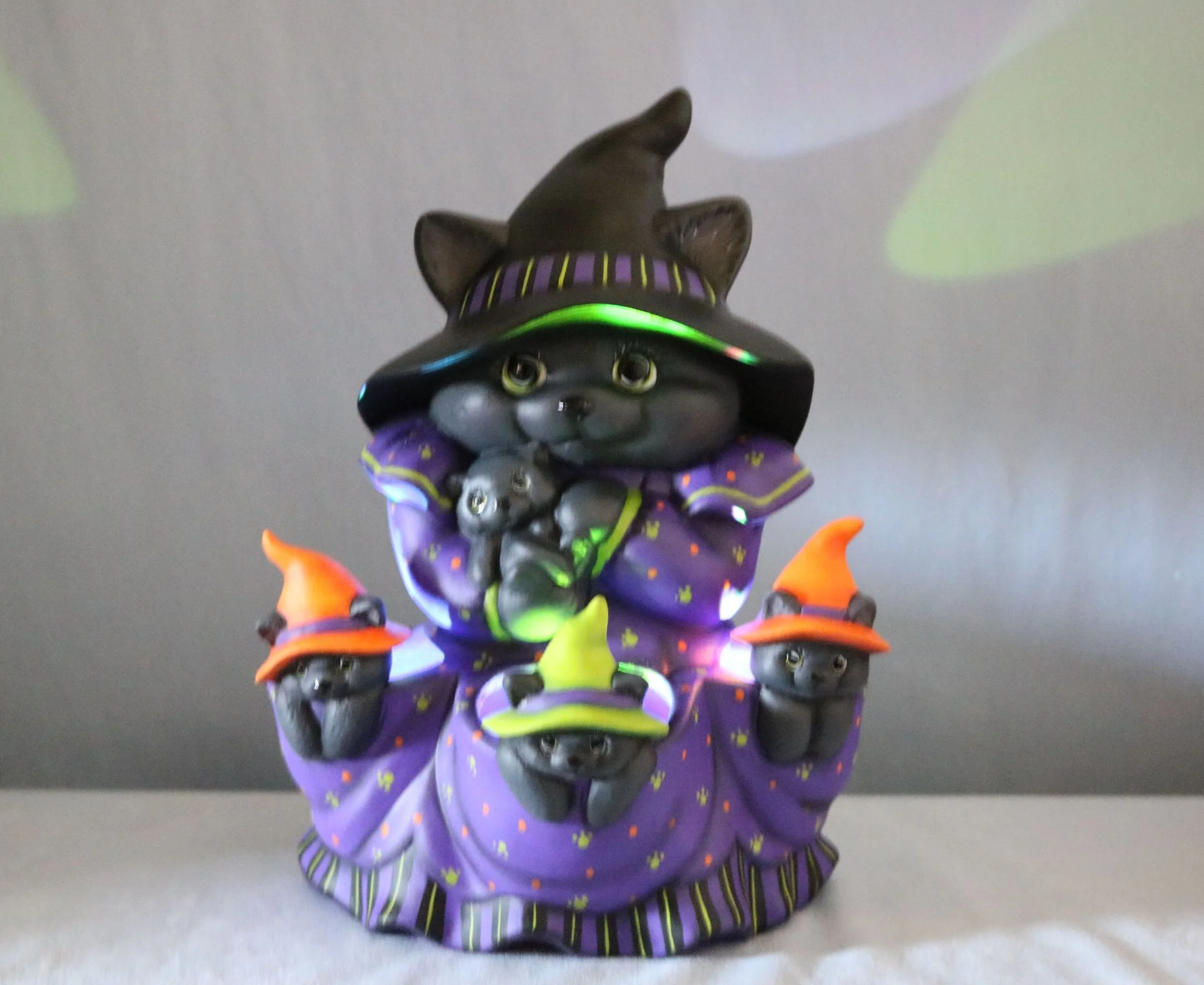 Mama Witch Cat with Kittens 5.jpg