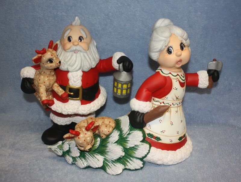 Mr and Mrs Claus 5.jpg