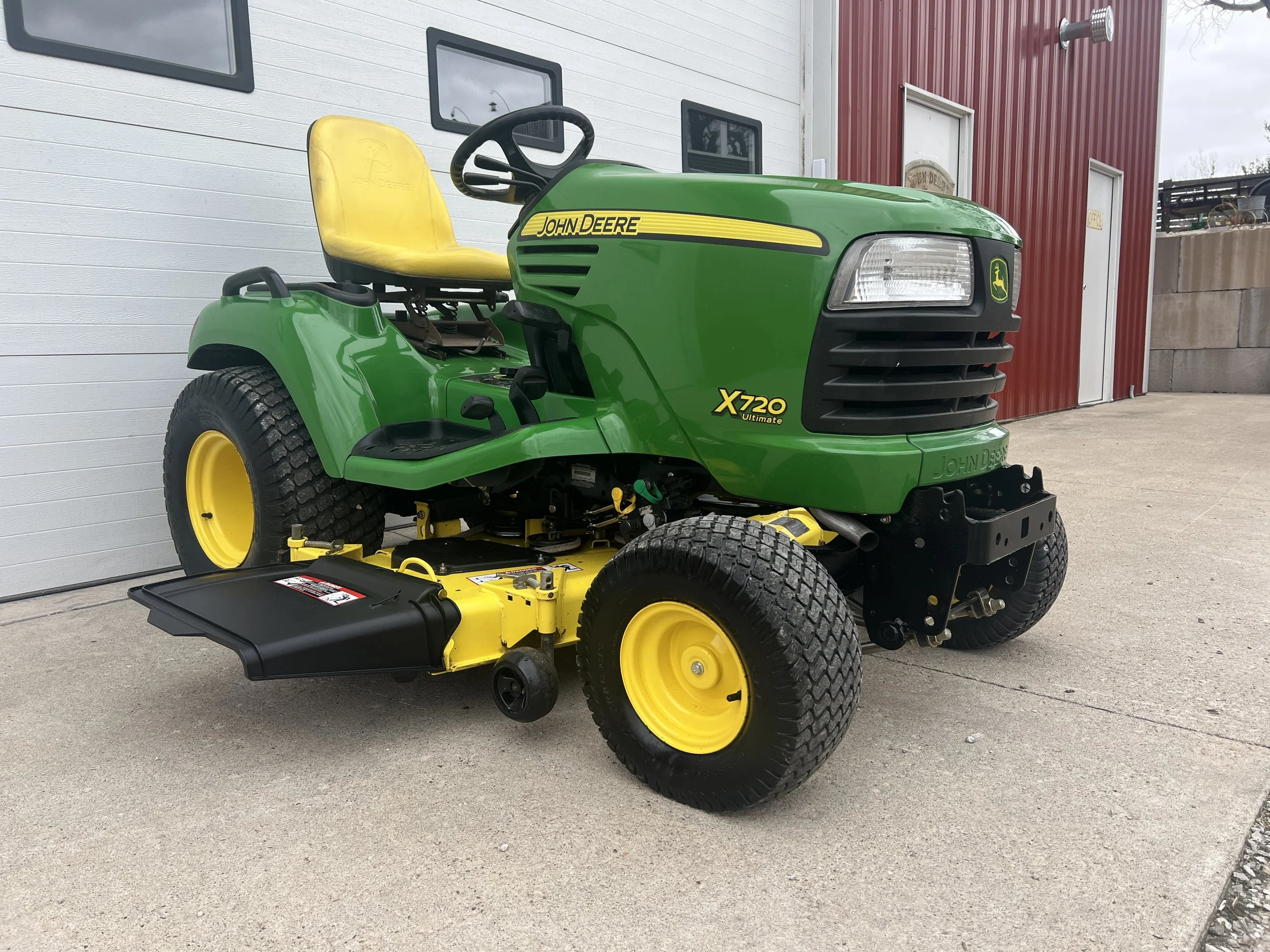 2007 John Deere X720 garden tractor 54" deck 847 hours $6299