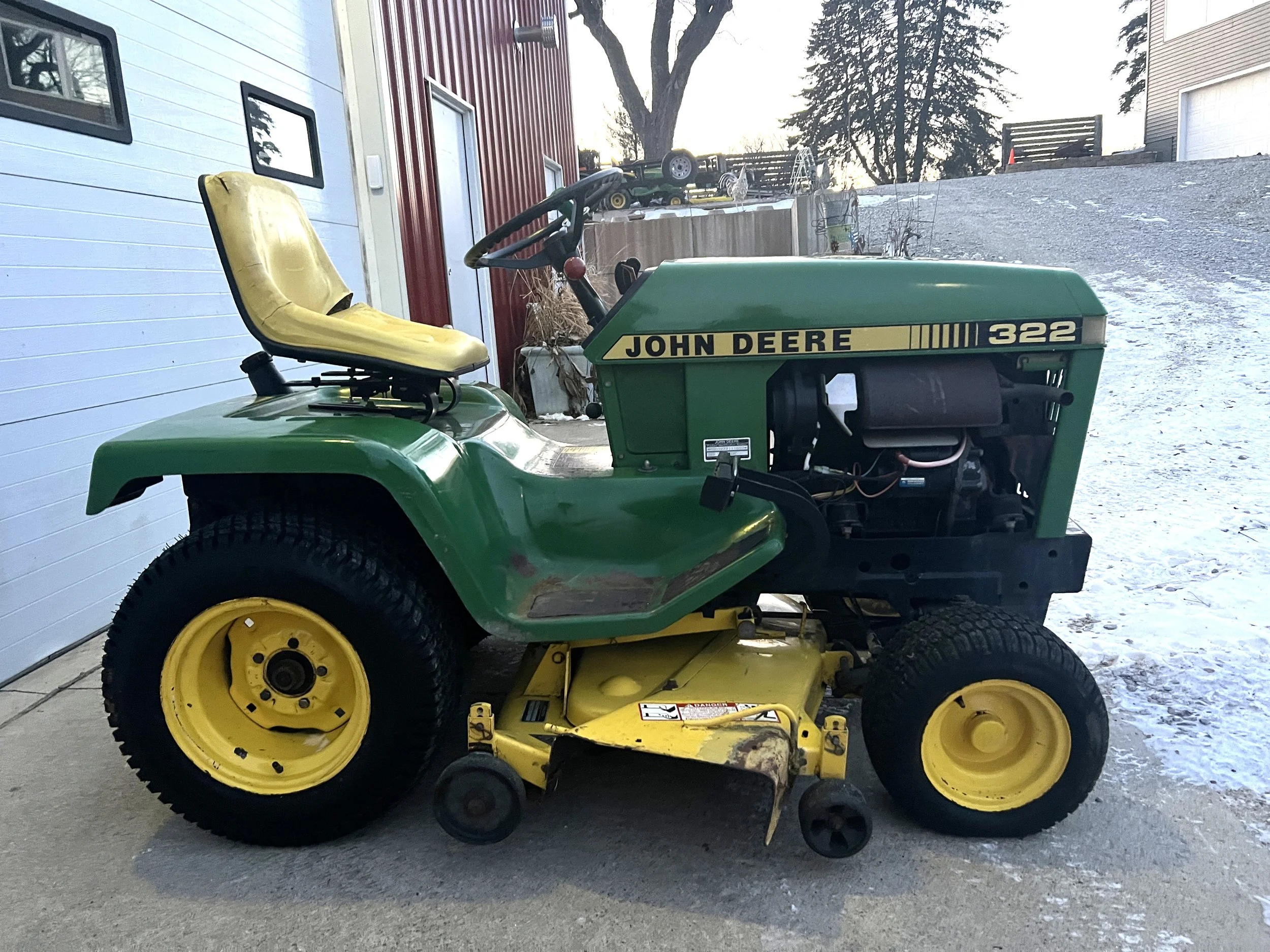 1992 John Deere 322 garden tractor 46" deck 1081 hours $2699