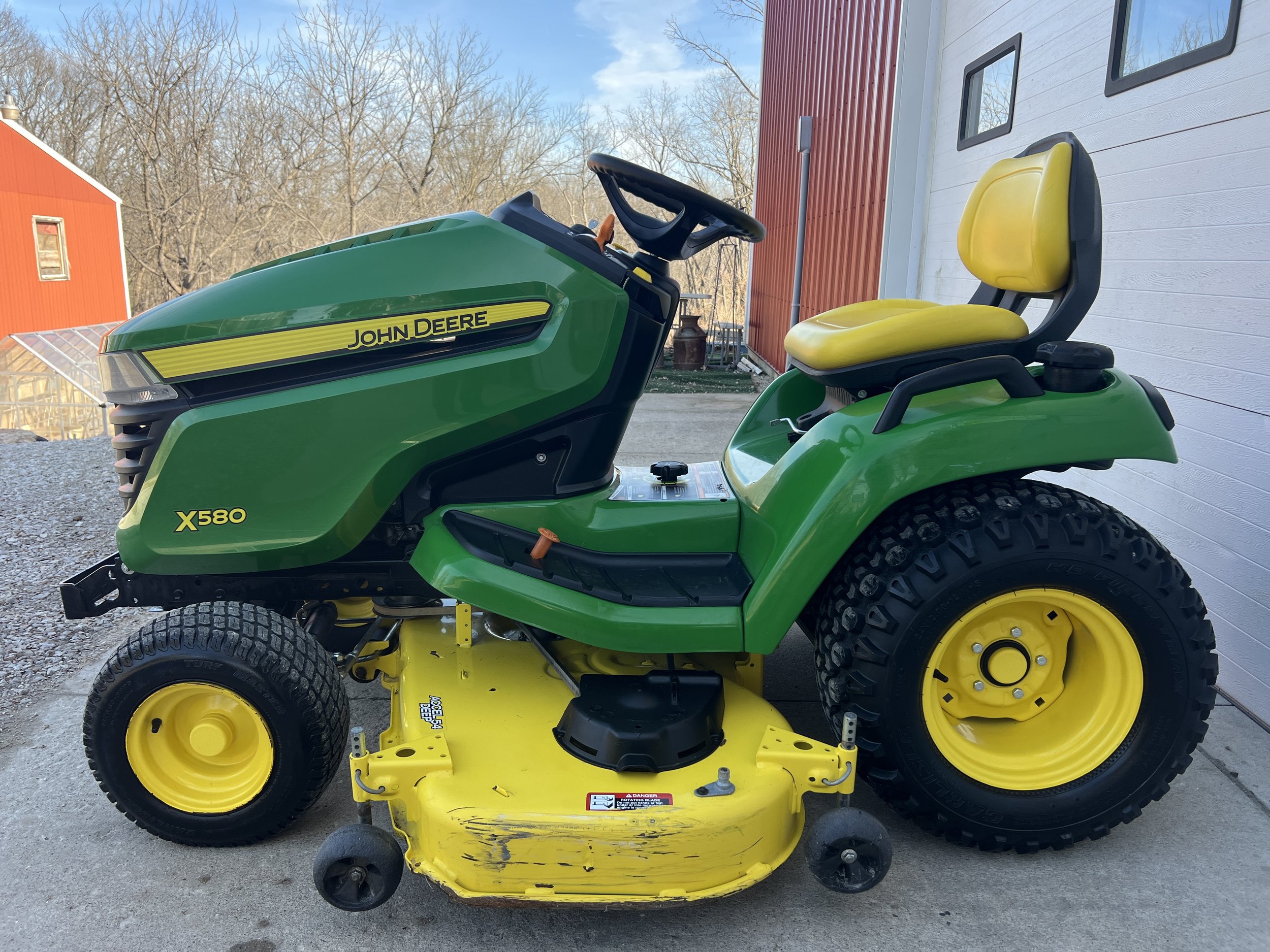 2018 John Deere X580 garden tractor 54" deck 292 hours $6,999