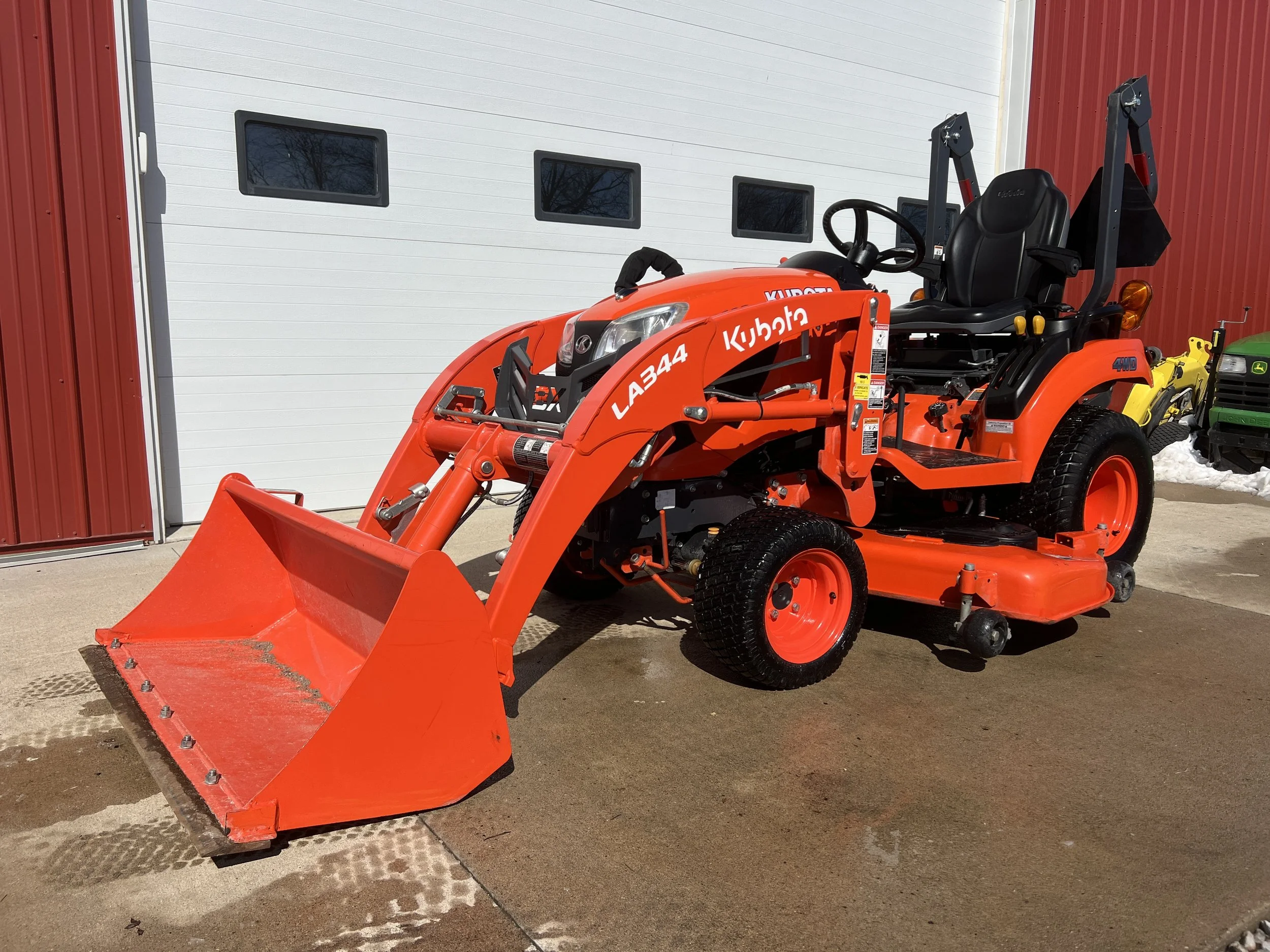 2020 Kubota BX2680 sub compact tractor with loader/60" deck 622 hours $13999