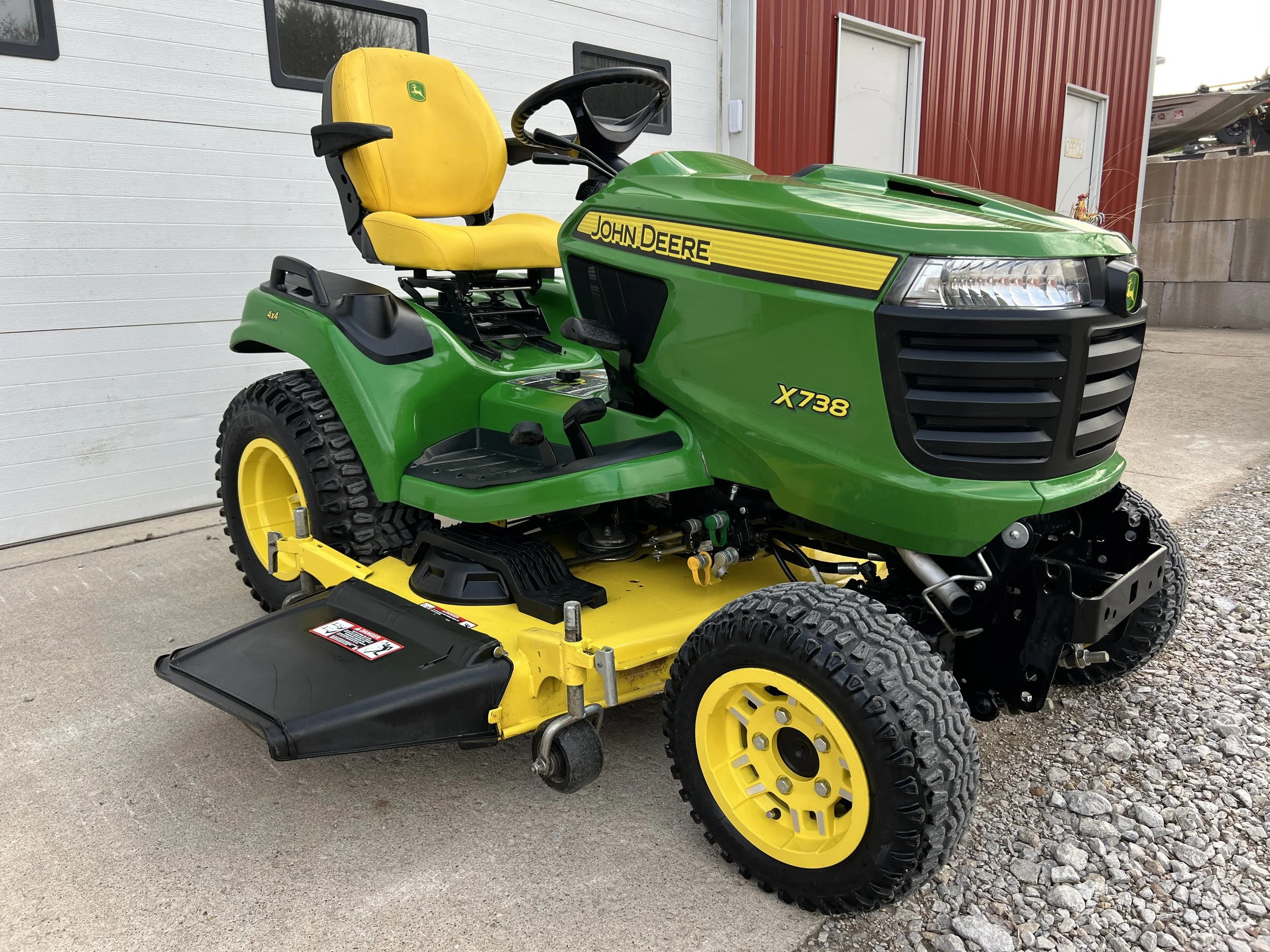 2020 John Deere X738 garden tractor 4X4 60" deck 394 hours $10999