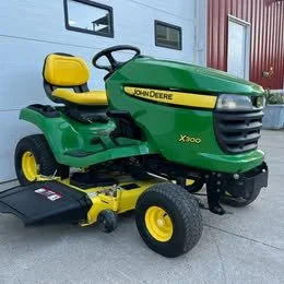 2011 John Deere X300 tractor 48" deck 236 hours $2,599
