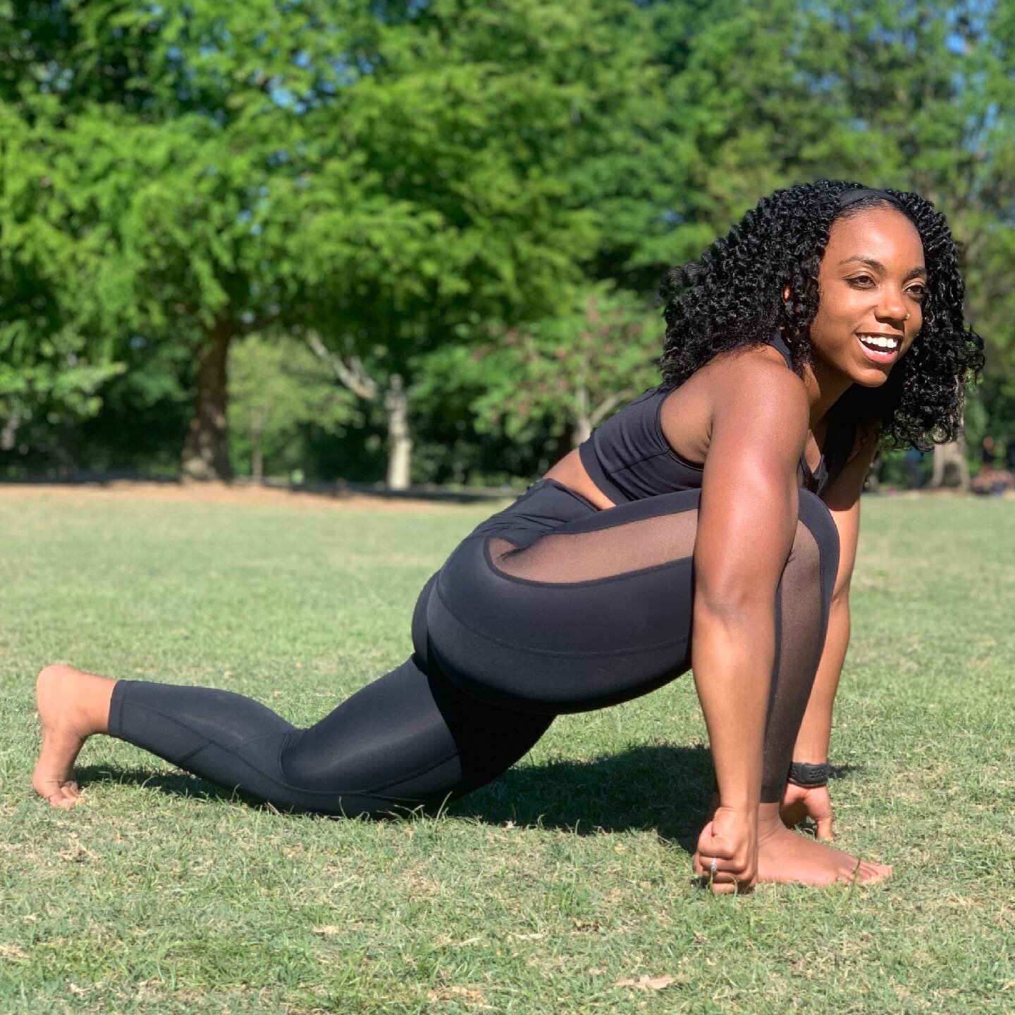 Remember to play in the SUN ☀️
⠀⠀⠀⠀
I know first hand just how hard weekends can be when trying to stay committed to your fitness goals. 🤦🏾&zwj;♀️🤦🏾&zwj;♀️
⠀⠀⠀⠀
Here&rsquo;s a few tips to get you through your weekend with out LOADS of regret Mond