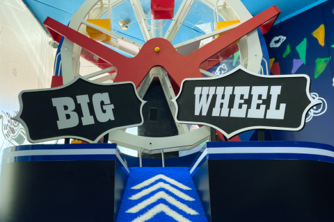 Play2Win Mini Golf - ferris wheel
