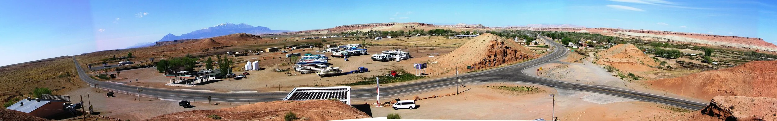 hanksville panorama.jpeg