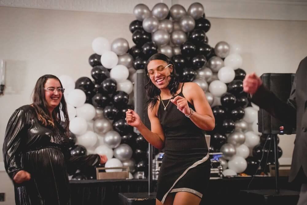 Glitter_Balloon_Garland_NYE_Pride.jpg