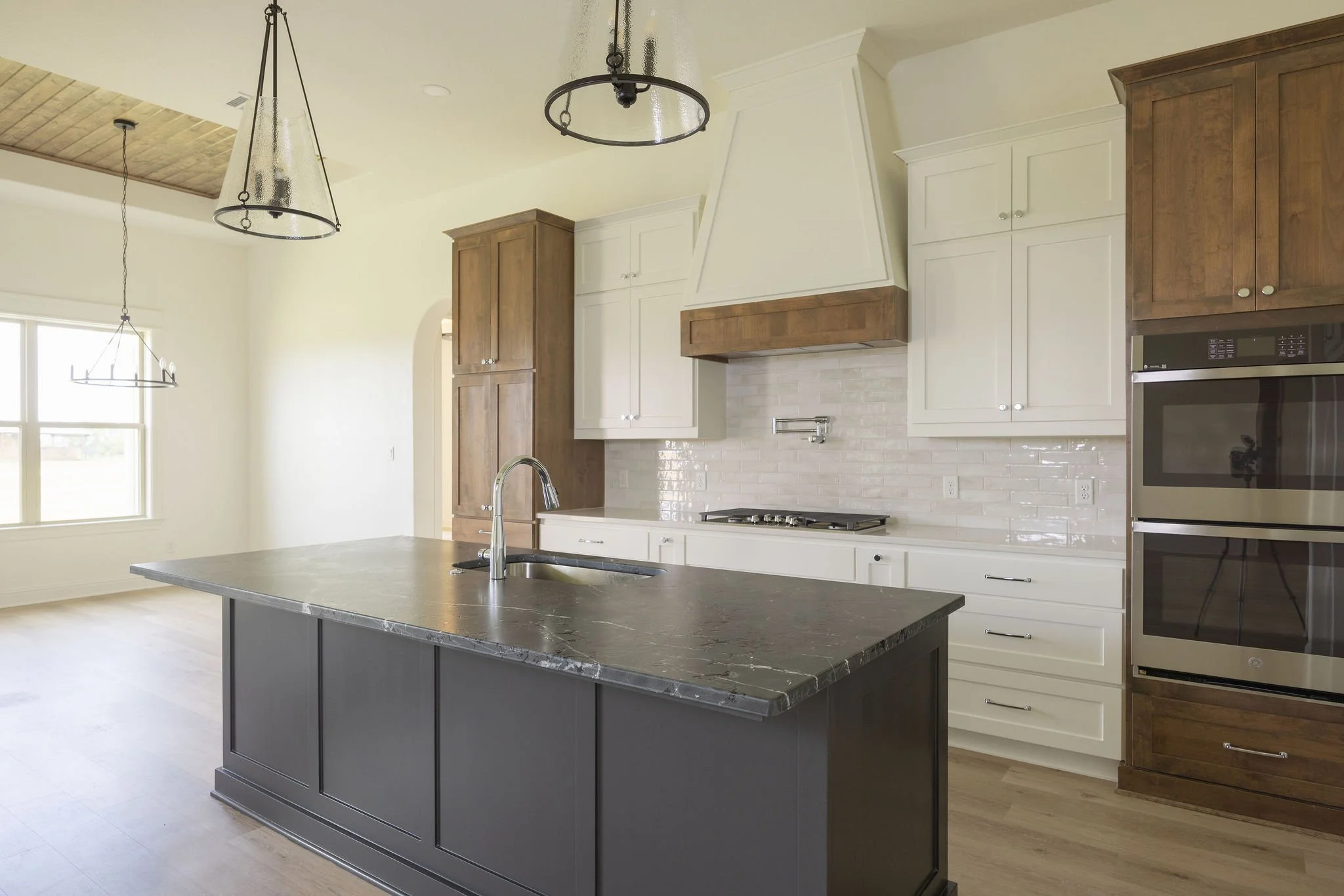 custom home builder in bryan tx, custom home builder in college station tx, homes in college station, new construction homes in college station, new construction home in bryan, new construction home in navasota, best home builder in college station, 