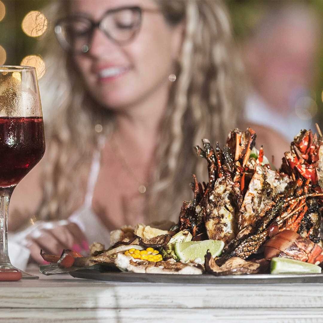 You will have a dining experience that is both a visual feast and a culinary triumph 🦞🦐

🌴📍 Marcio Maggiolo Street, Beach Bavaro

Reservations ⭕️ OpenTable (Link Bio)

#PuntaCana #Breakfast #ZohoBeach #PuntaCanaMoment #PuntaCanaRestaurant #Delici