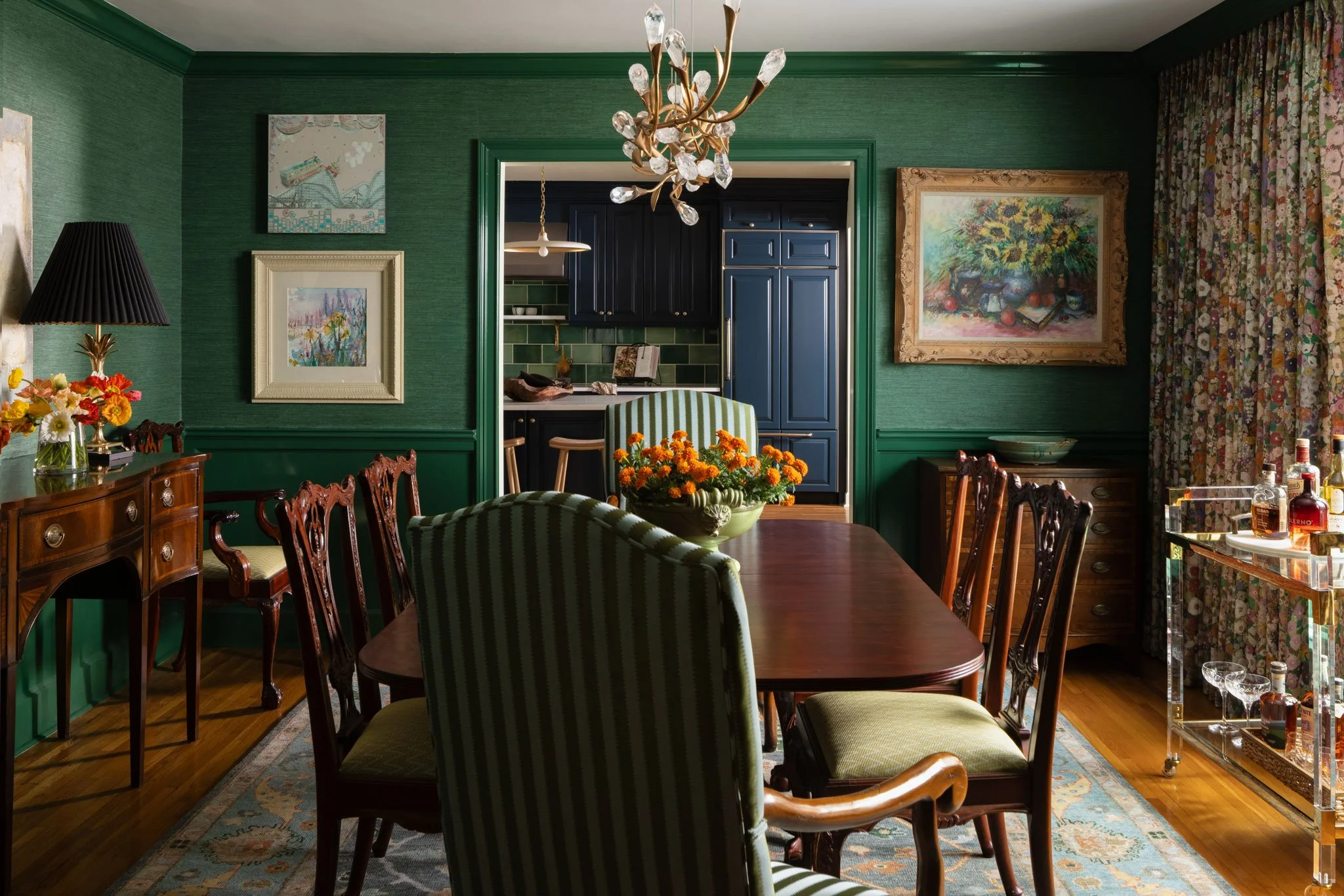 Dining room interior design photo