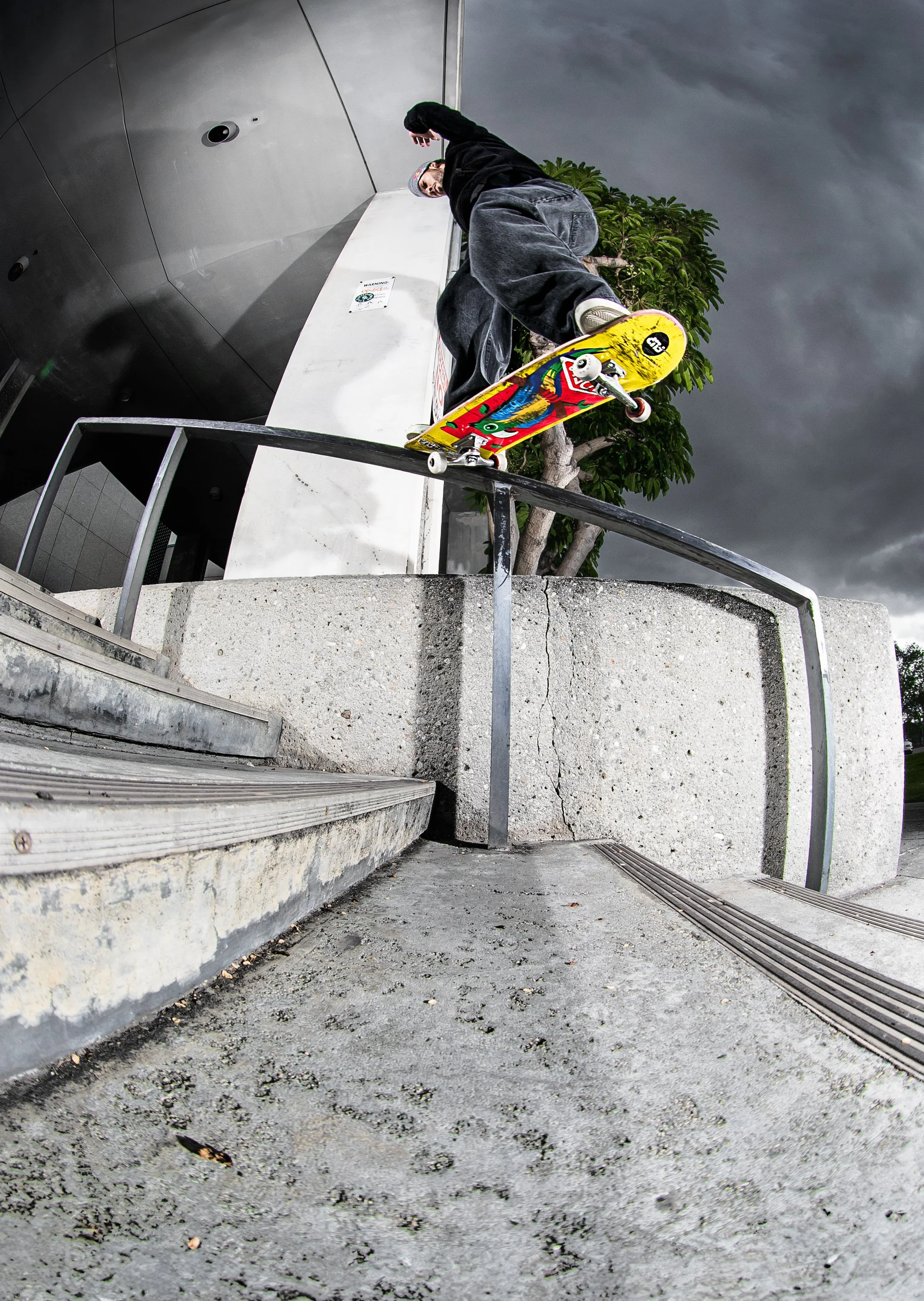 Lucas Rabelo // BS 180 Nosegrind // LA