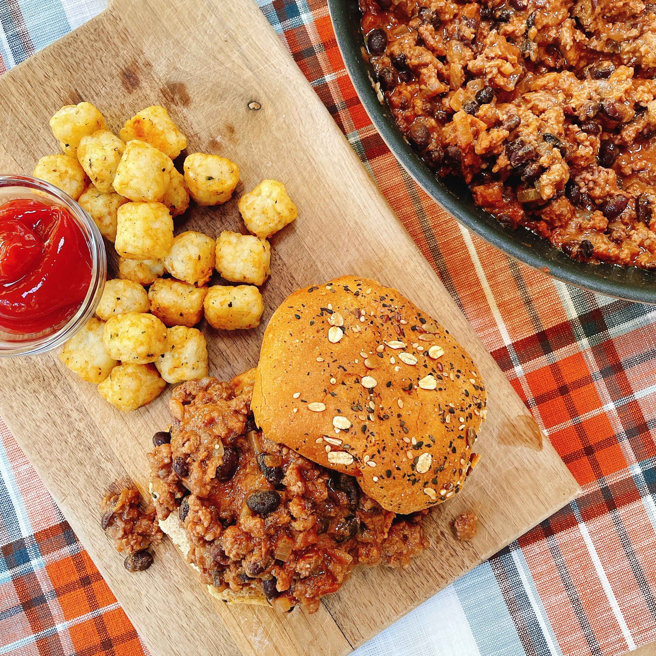 Beef and Bean Sloppy Joes 