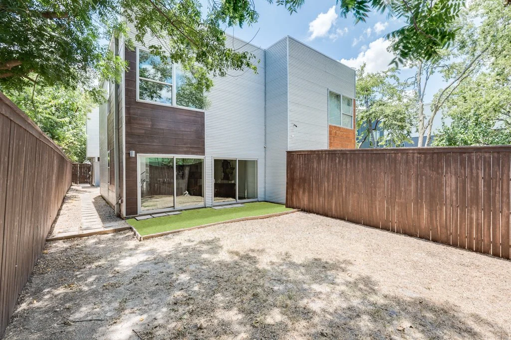 4413 Roseland Ave Dallas MLS-39.jpg
