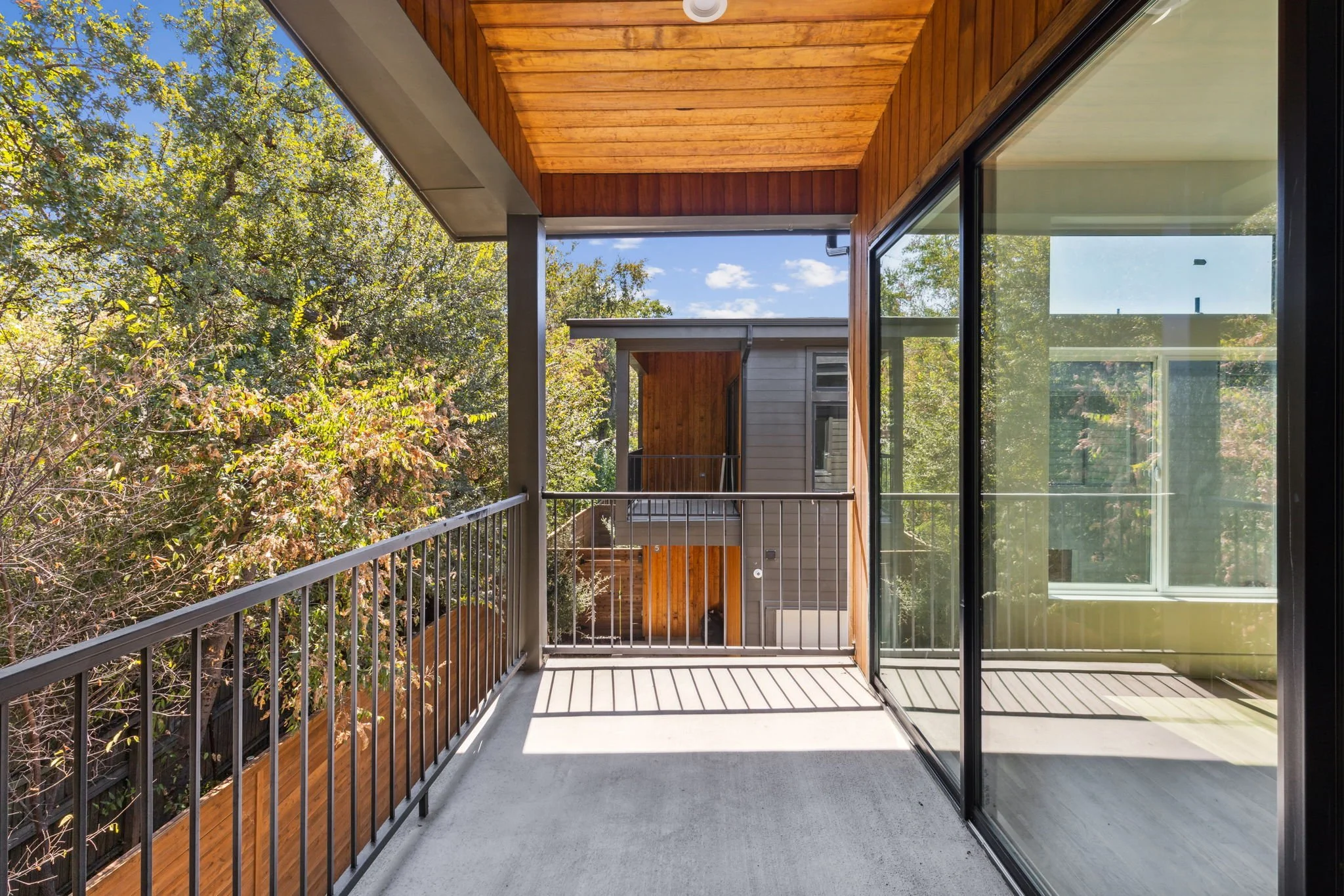 10-2130Lovedale_010.jpg