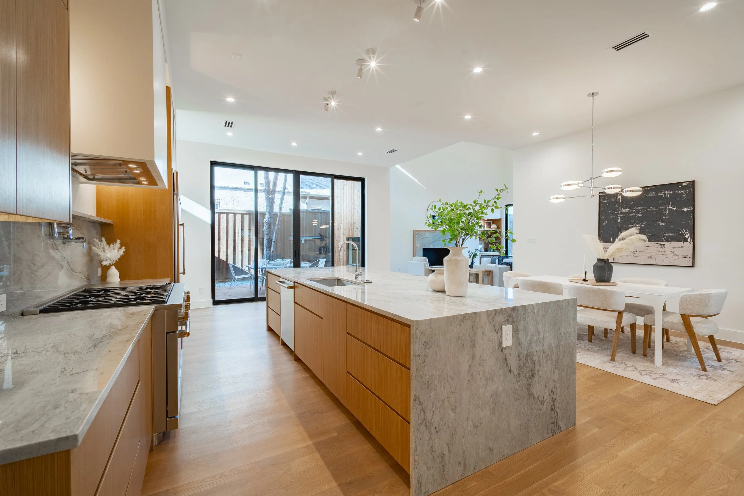 7319 Casa Loma-24.jpg