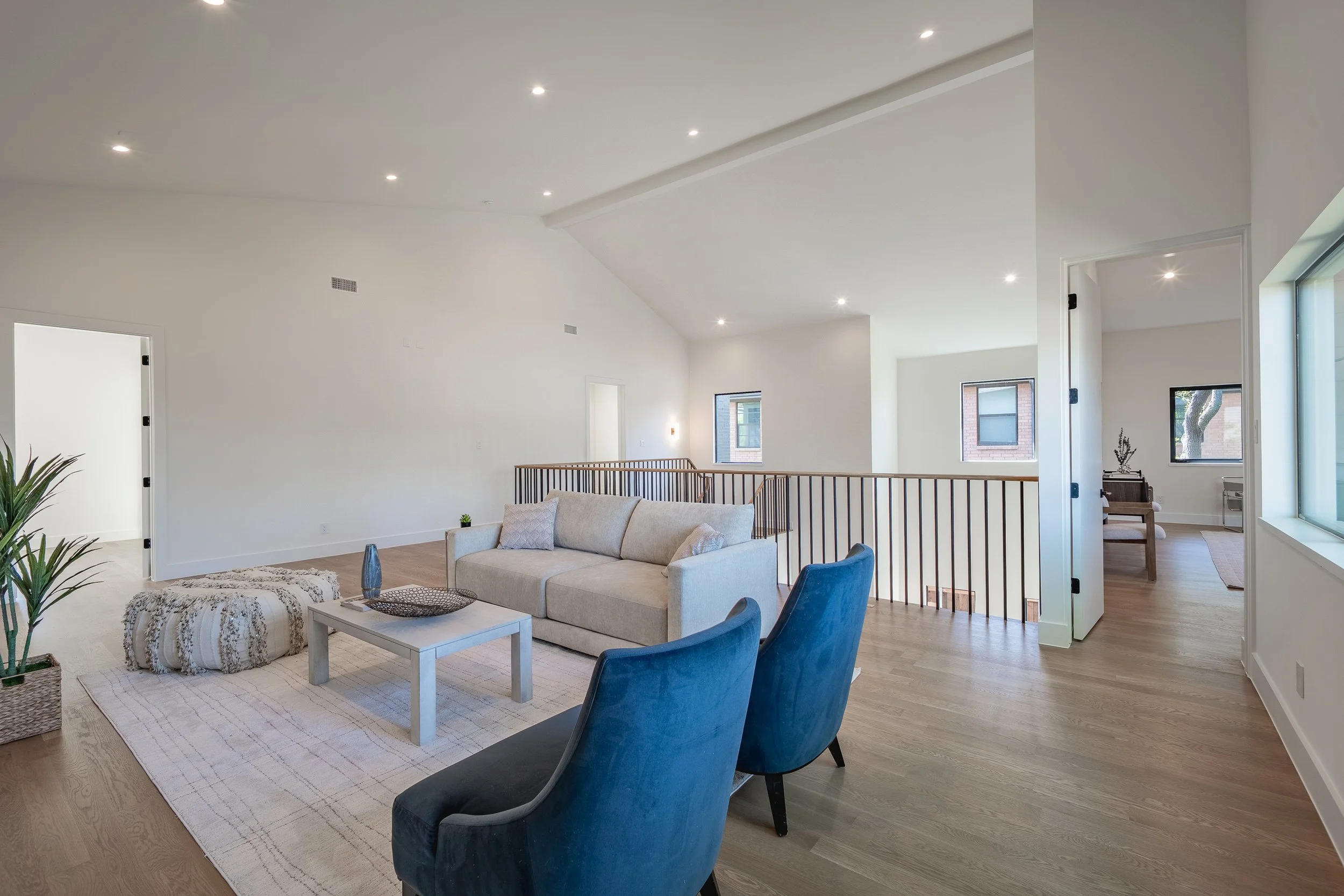 7115 Casa Loma-32.jpg