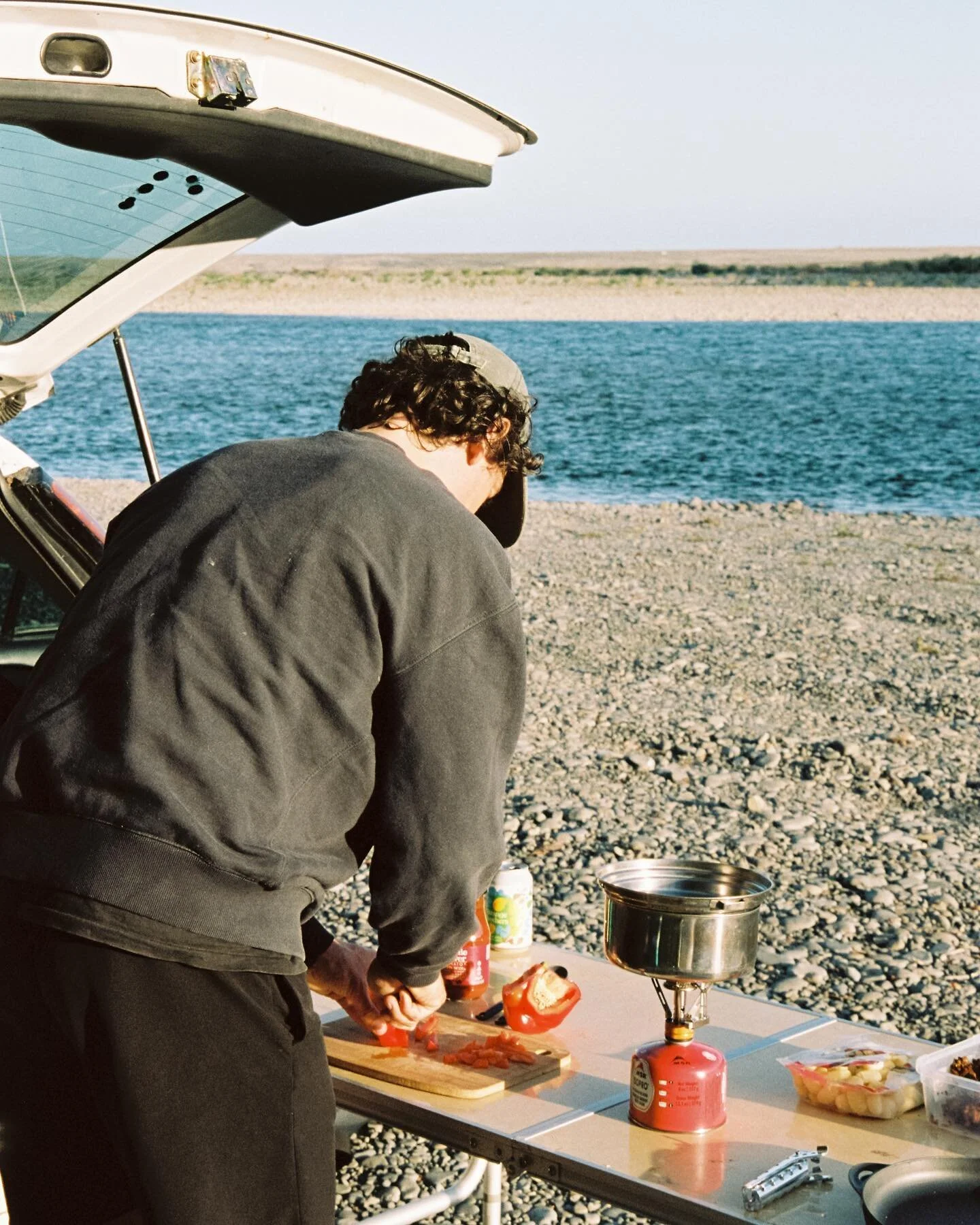 last couple weeks on film ❤️&zwj;🔥
camp birthday dinner, concert, wonky cake, FaceTiming blue, bday morning dips, and sunny morning stretches.

#portra400 #portra160