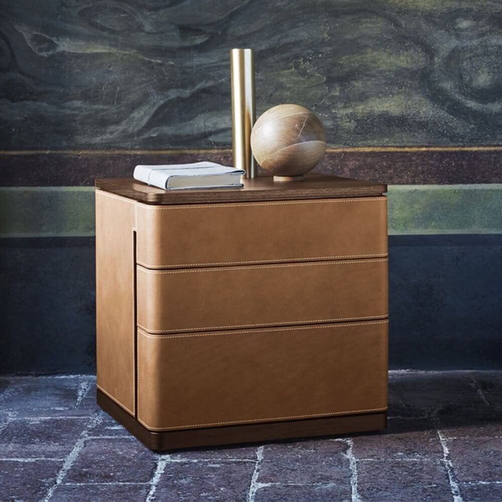 Poltrona-Frau-Fidelio-Notte-Bedside-Cabinet_square_mobile_image_001.jpeg