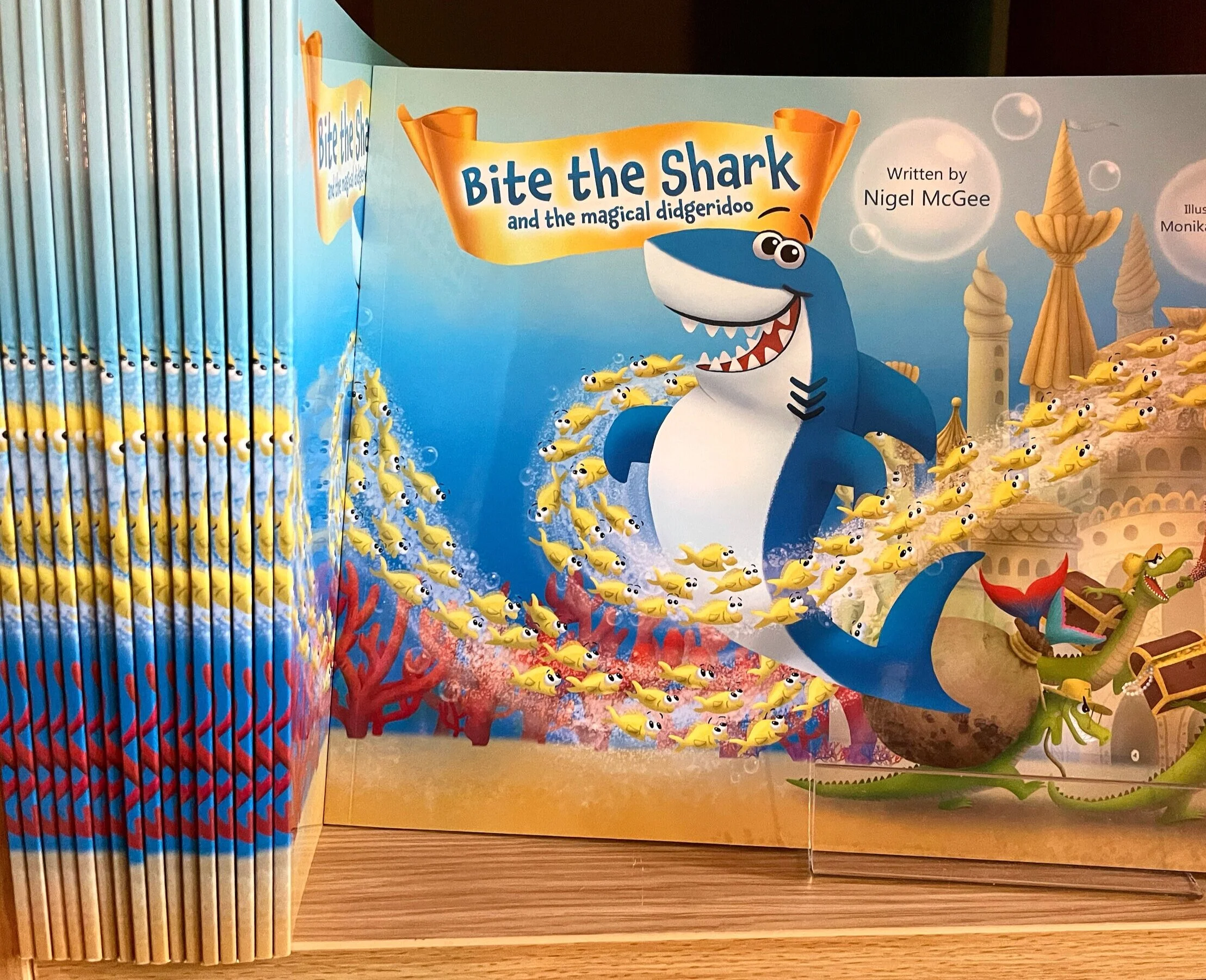 Bite-tastic!🦈📚🙏🙌