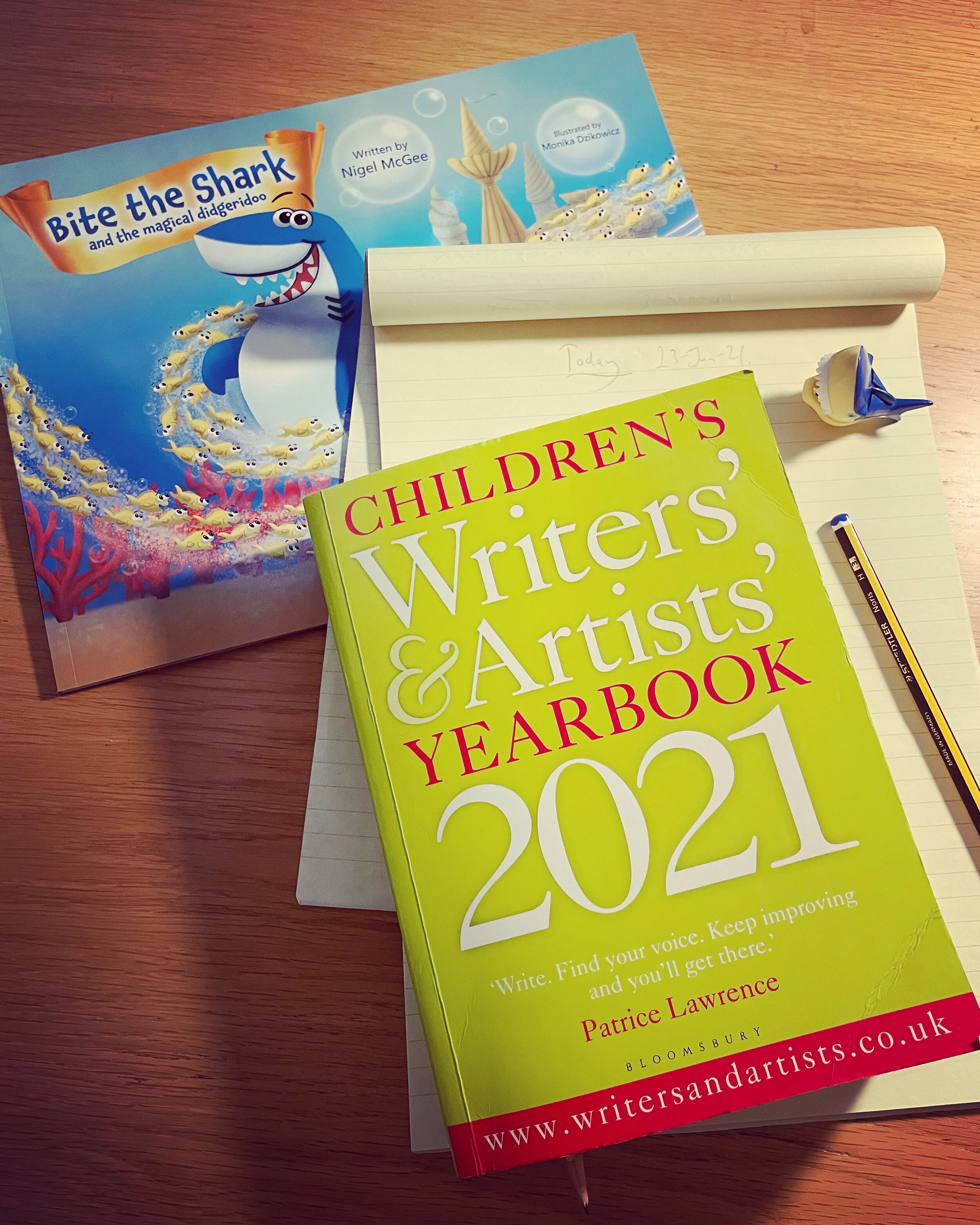 Thanks to @nelsonbrooks1966 for this great book recommendation ! 👍👍🦈📕