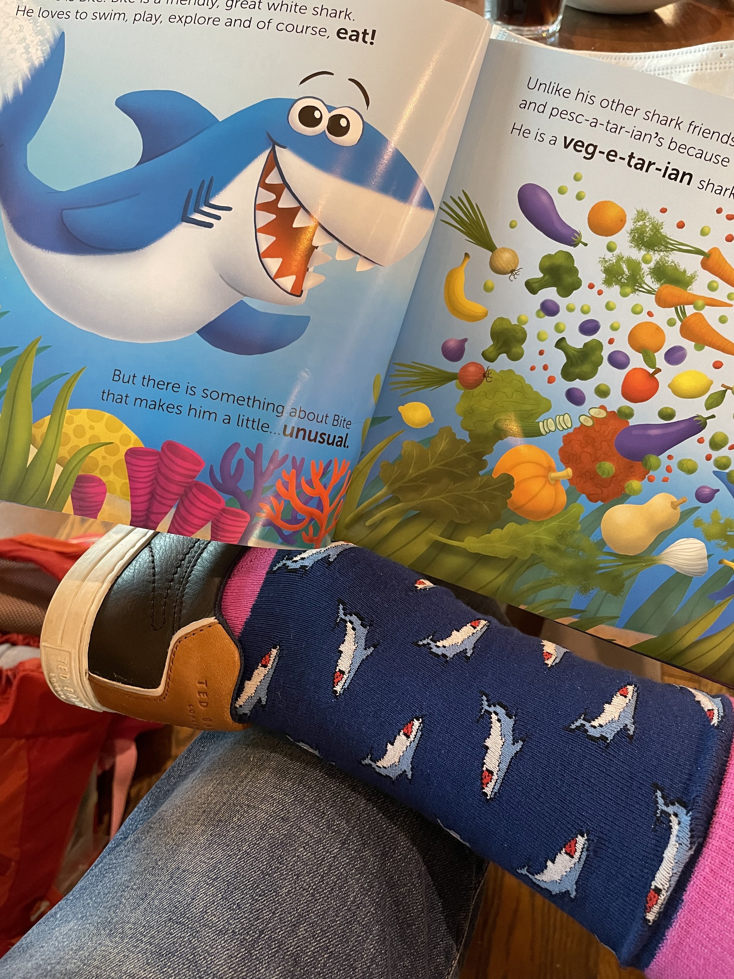 #bitetheshark and #sharksocks