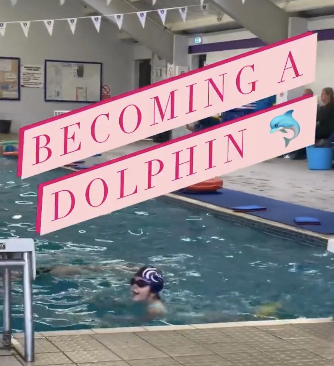 Our little dolphin!! (or should that be shark!) Evie's only 5 and is already swimming with the 8 year olds!! Ooossshhh!!! 🏊‍♀️🚀💨💙💜💕