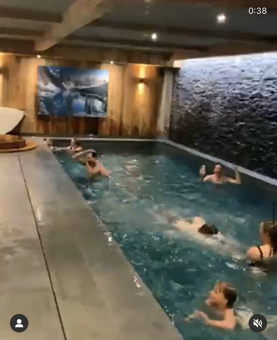 #poolparty #apresski