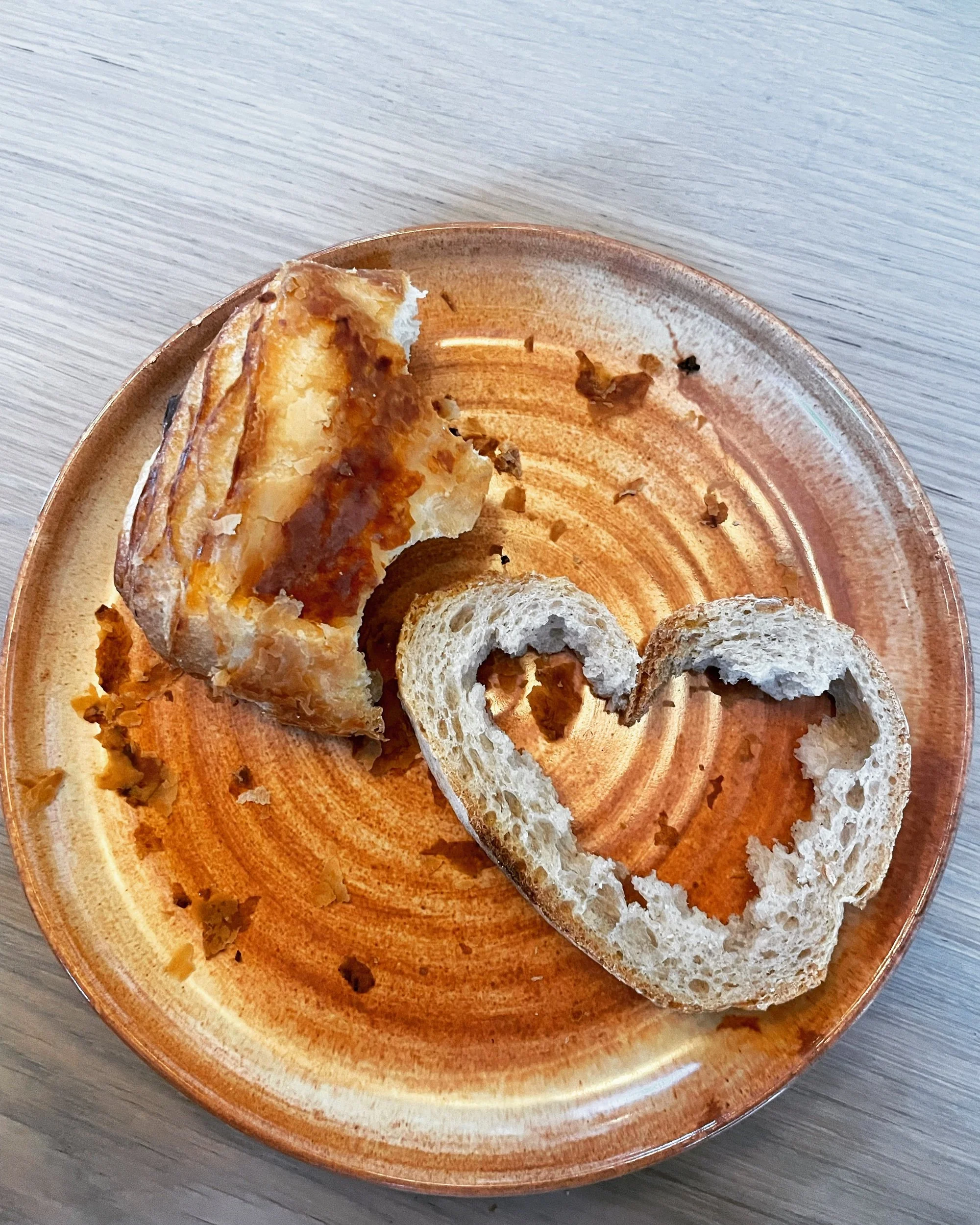 Love is everywhere! 💕